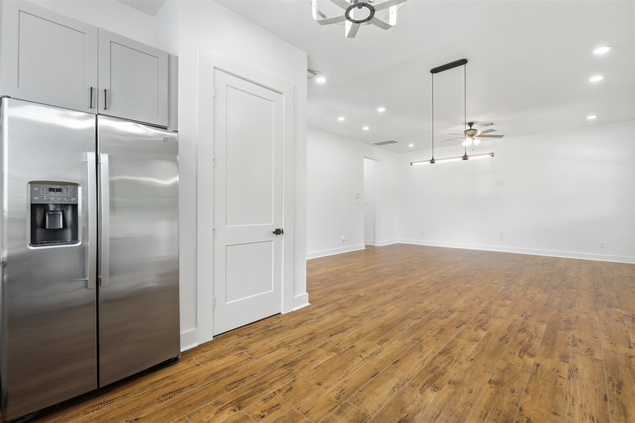 3034 Wayne Street A-b Property Photo 6