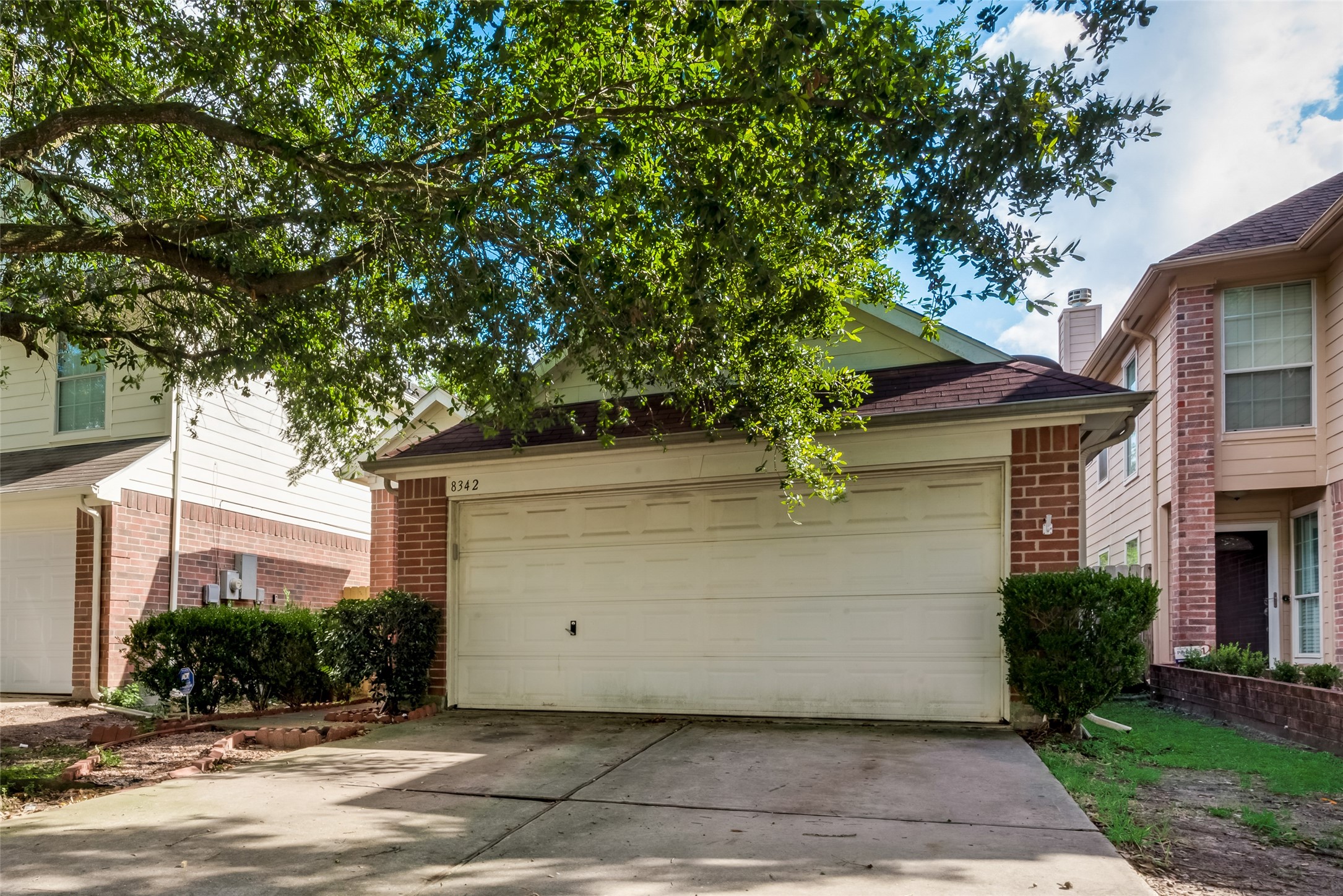 8342 Fuqua Gardens Drive Property Photo 1
