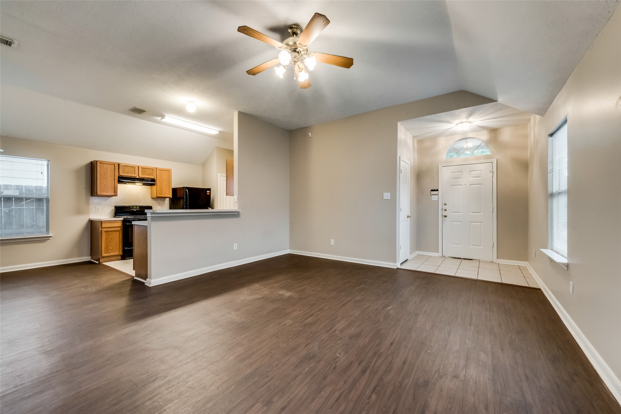 8342 Fuqua Gardens Drive Property Photo 2