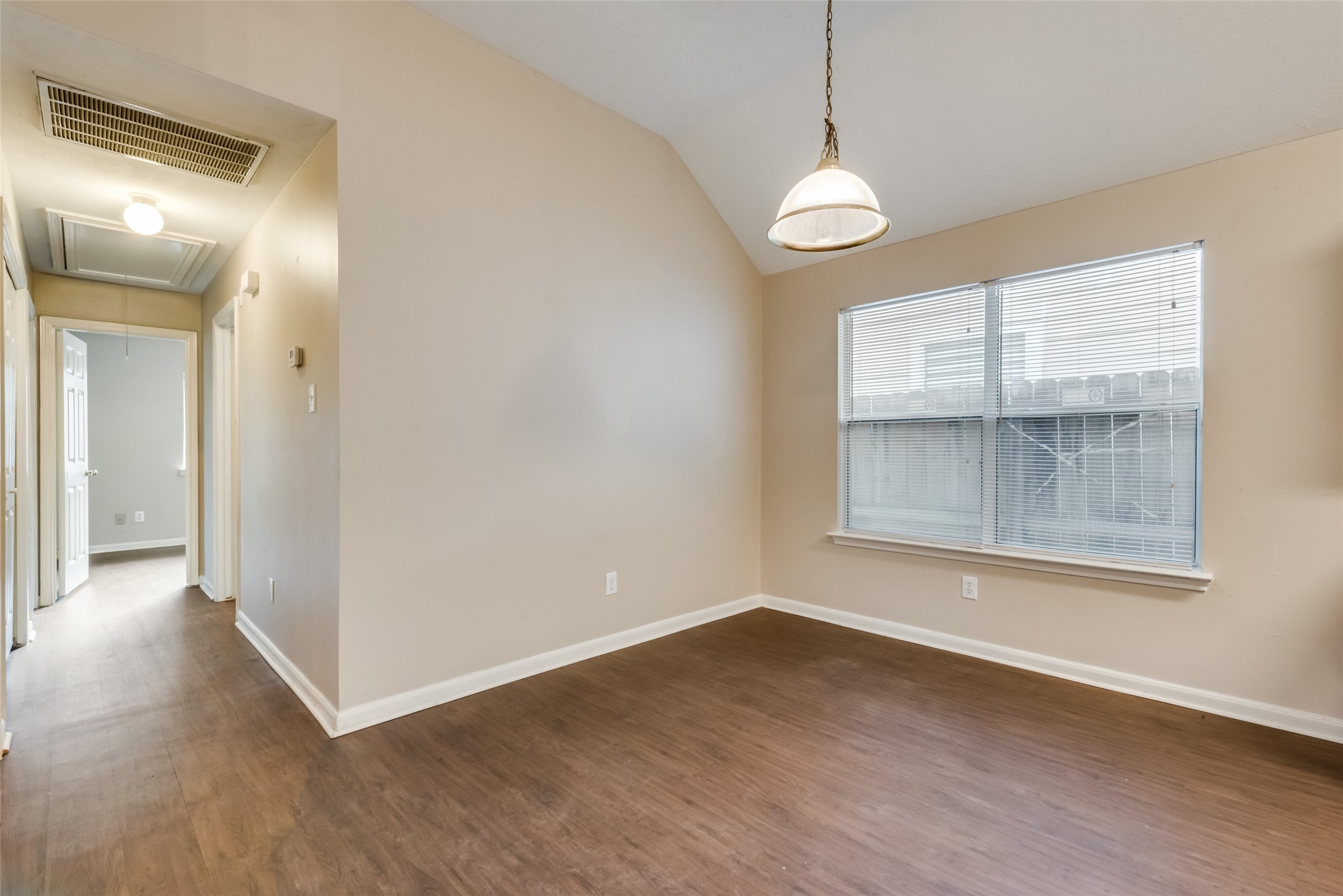 8342 Fuqua Gardens Drive Property Photo 3