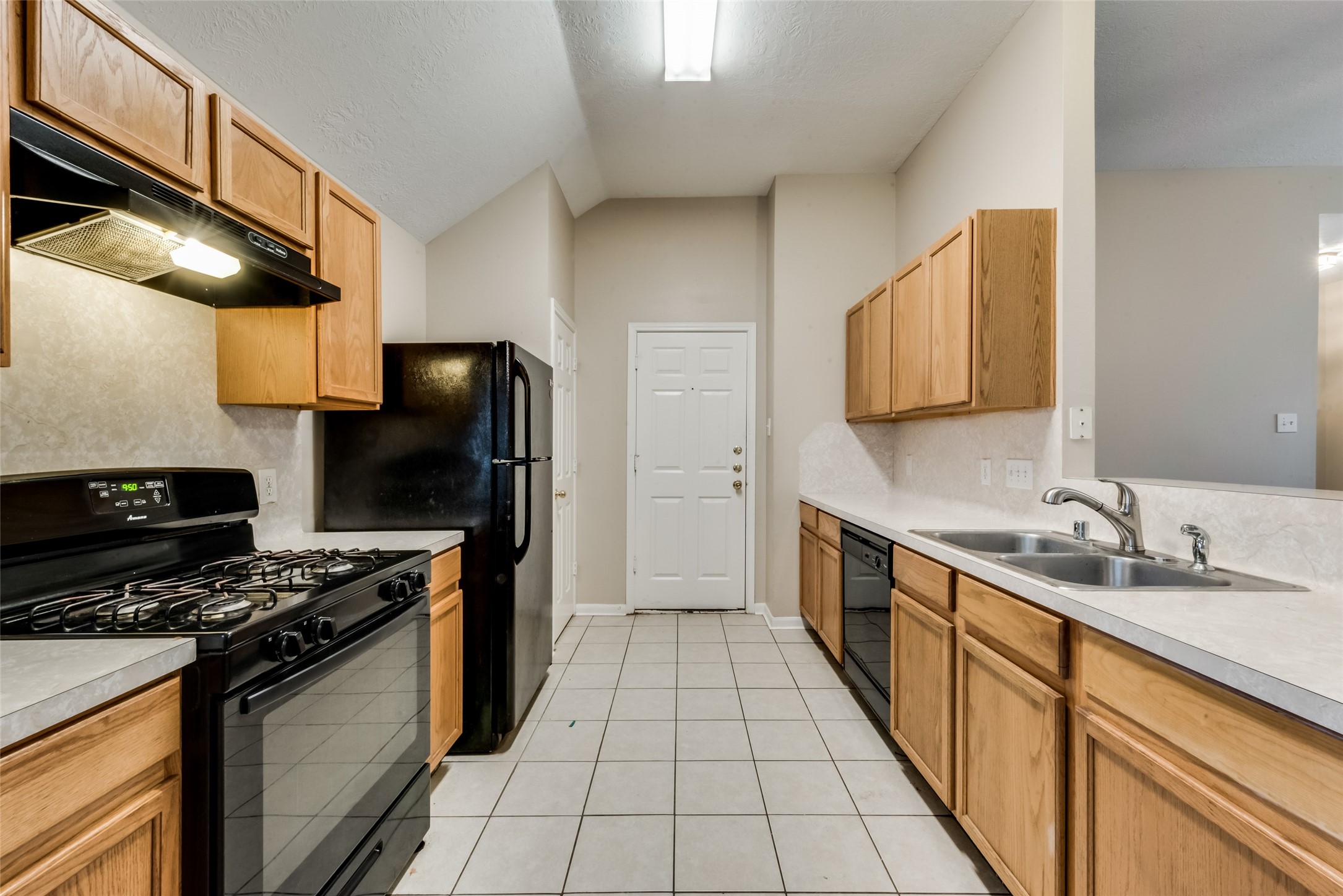 8342 Fuqua Gardens Drive Property Photo 5