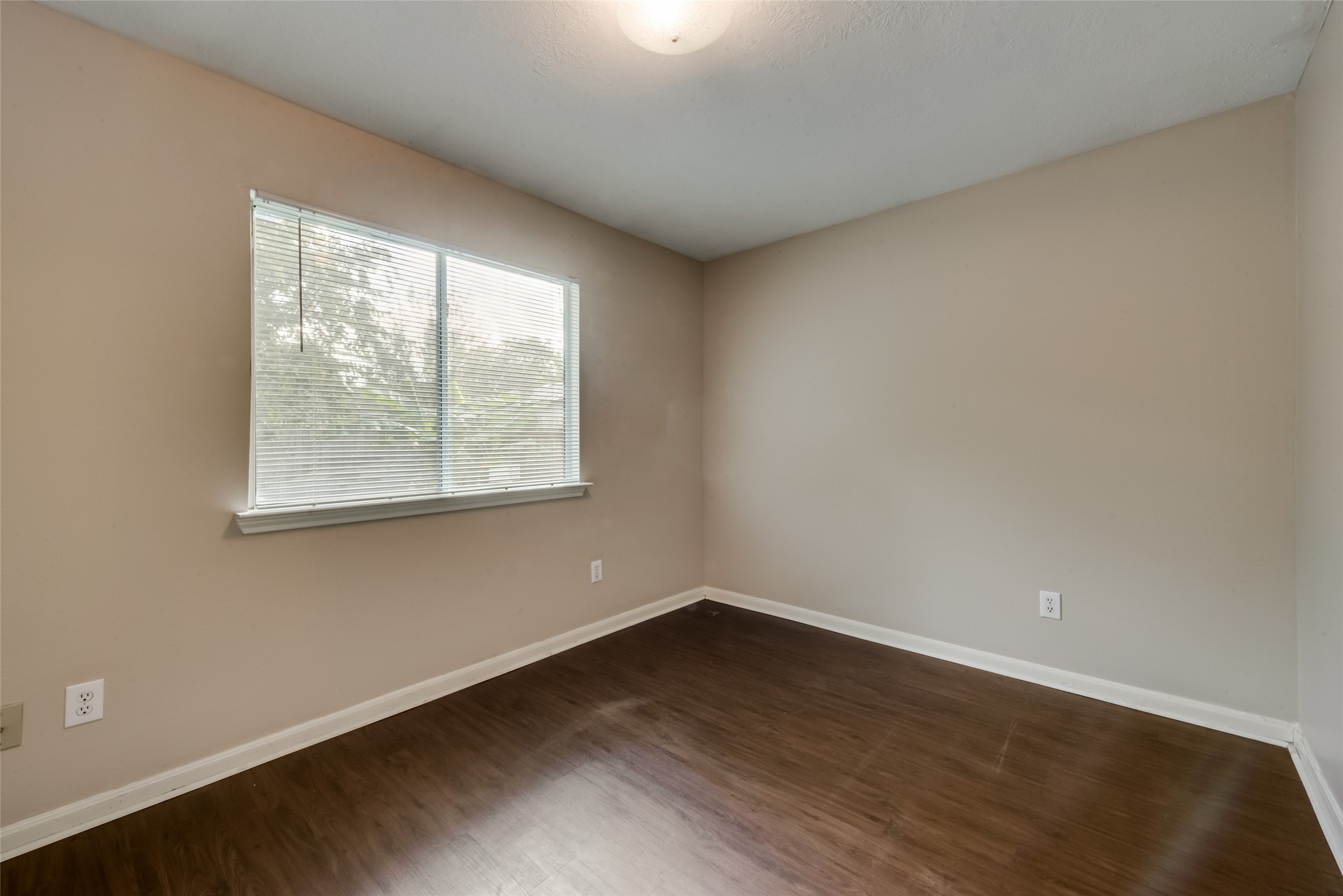 8342 Fuqua Gardens Drive Property Photo 11