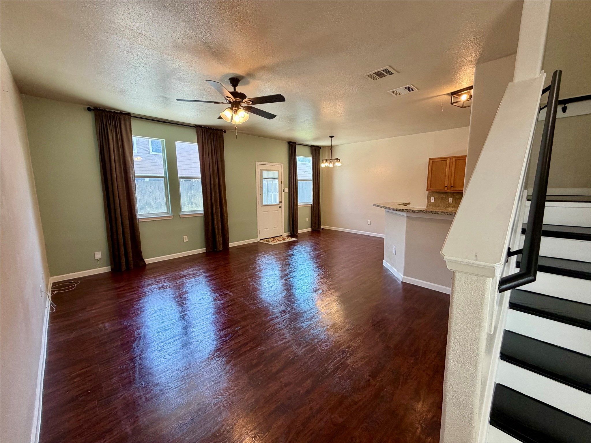 6026 Yorkglen Manor Lane Property Photo 4