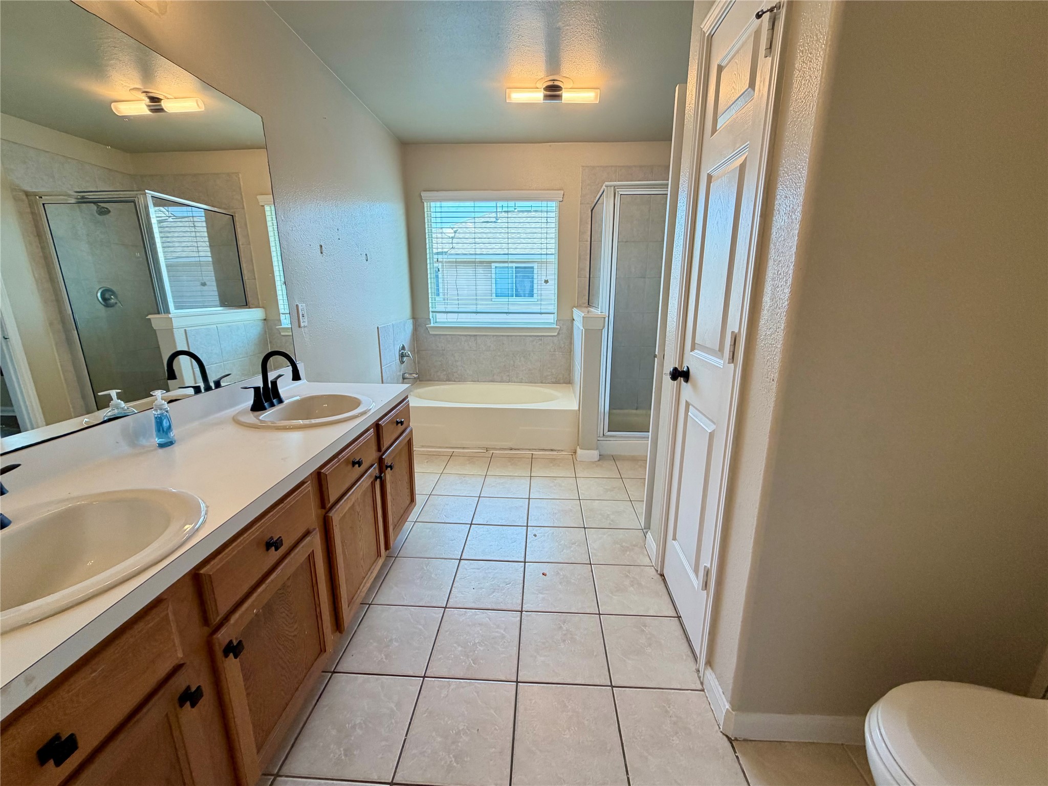 6026 Yorkglen Manor Lane Property Photo 14