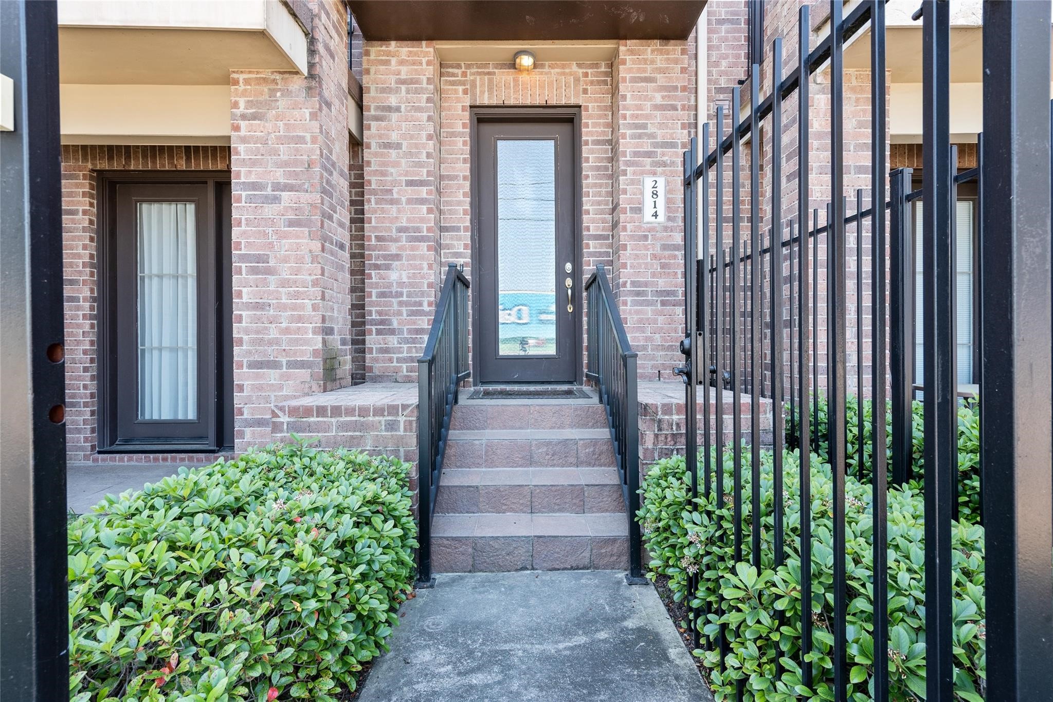 2814 Polk Street Property Photo 3