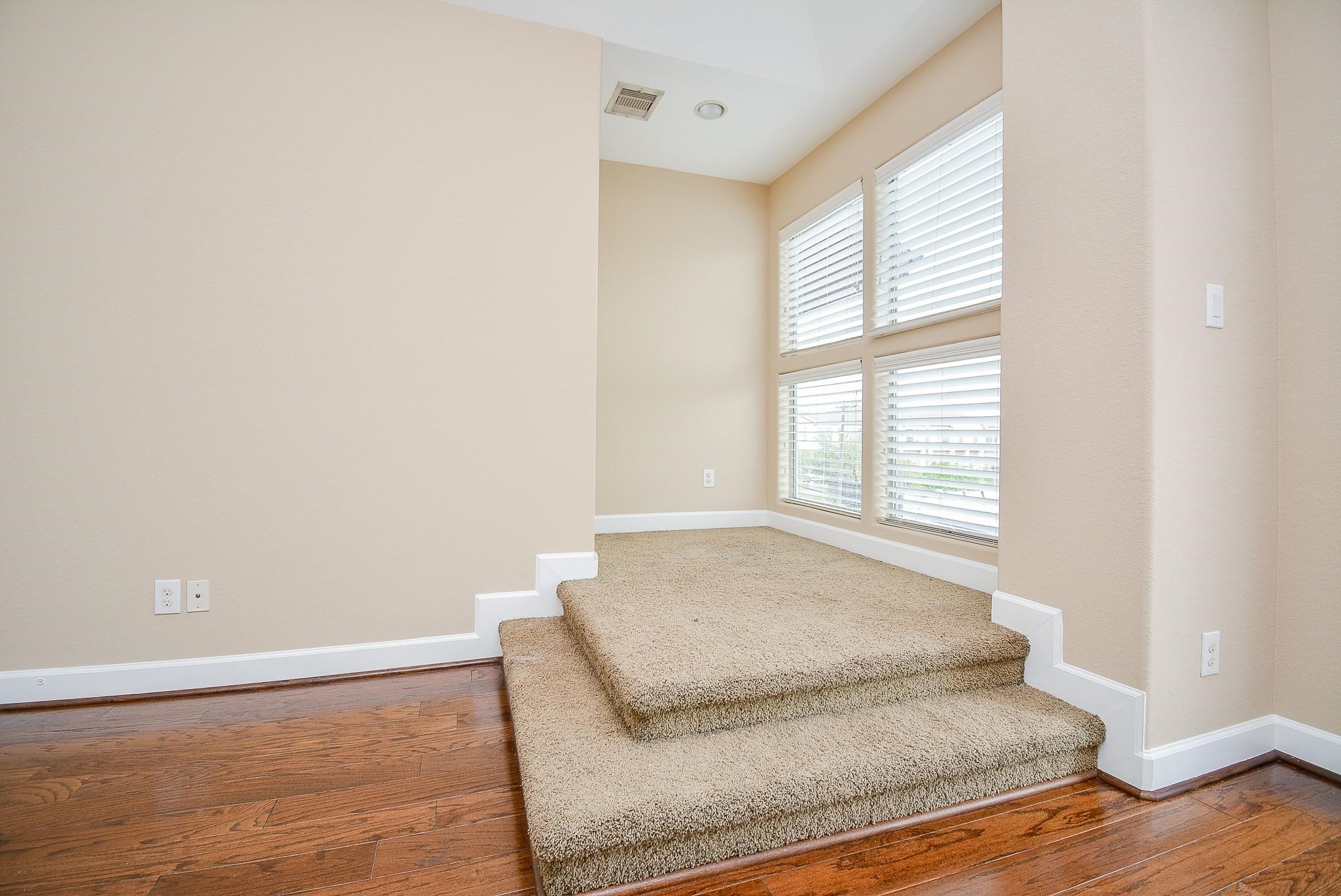 2814 Polk Street Property Photo 12