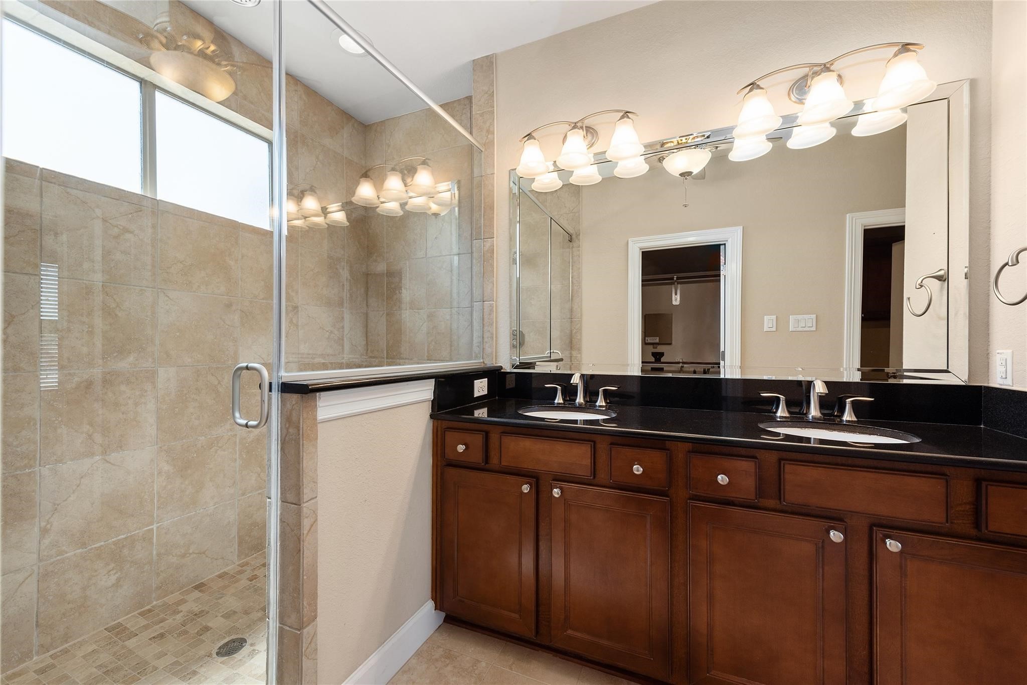 2814 Polk Street Property Photo 15