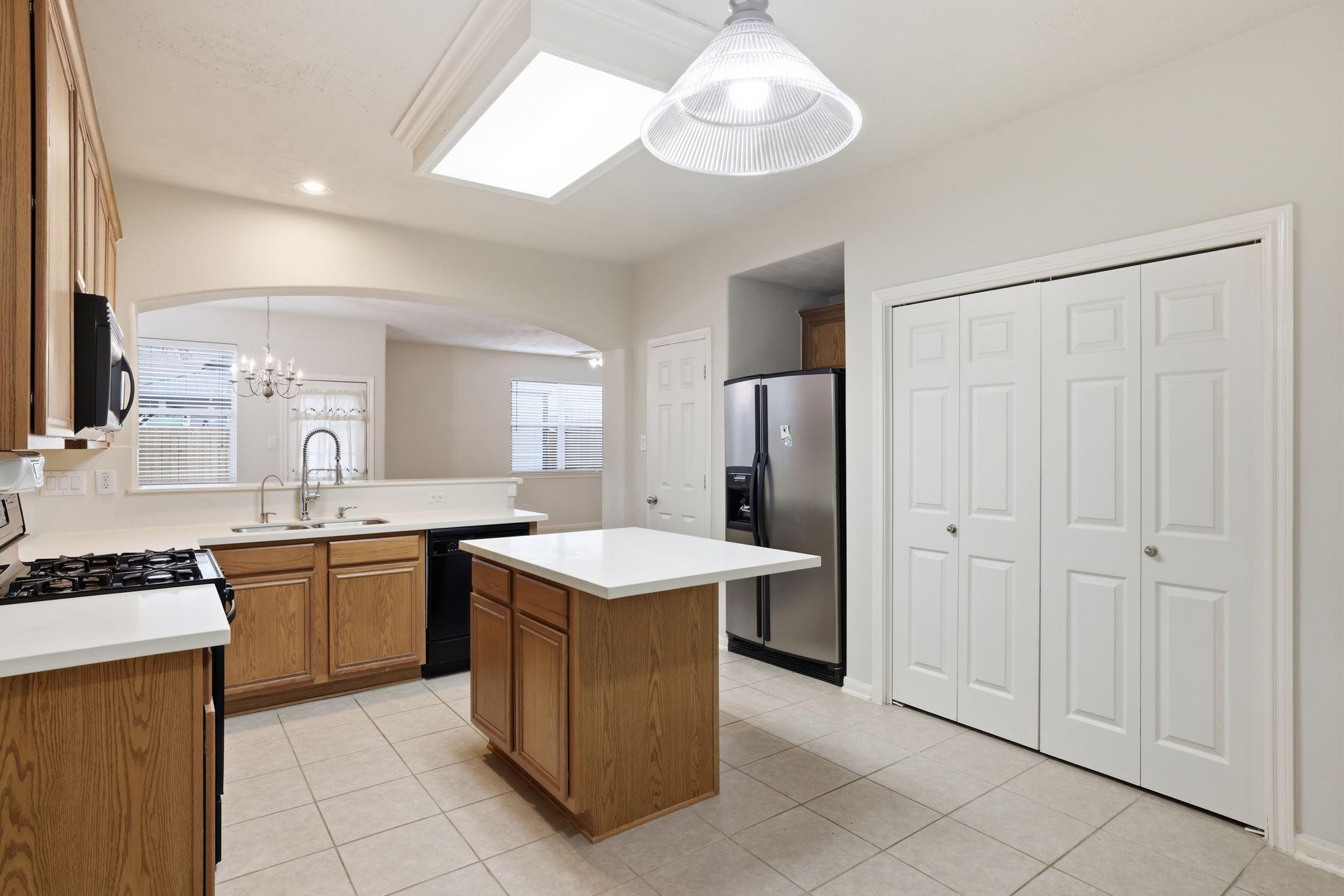 10135 E East Palm Lake Dr Drive, Houston Tx 77034 Property Photo 4