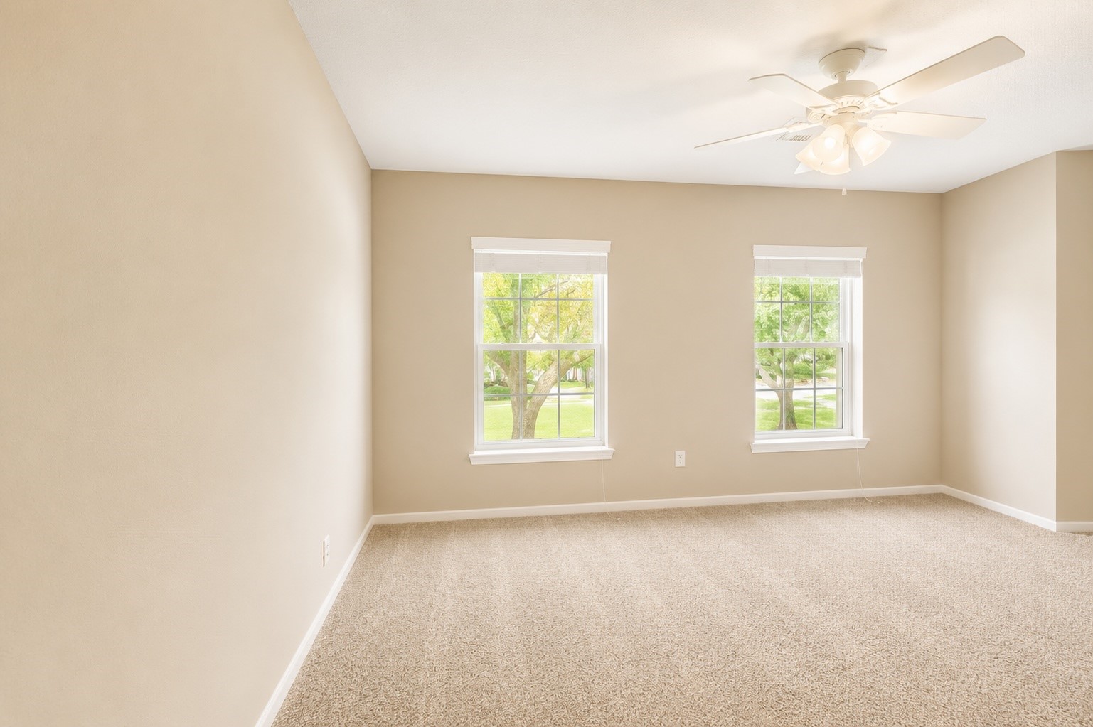 23027 Lodgepoint Drive Property Photo 9