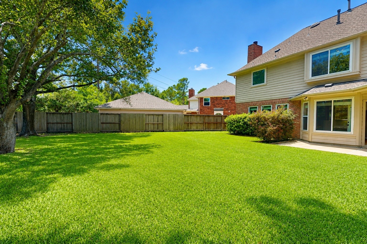 23027 Lodgepoint Drive Property Photo 12