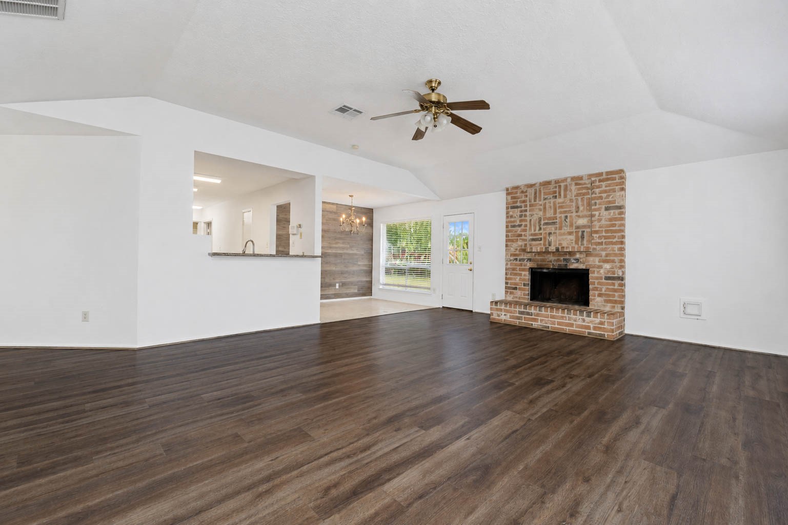 7251 Sonnet Glen Lane Property Photo 5
