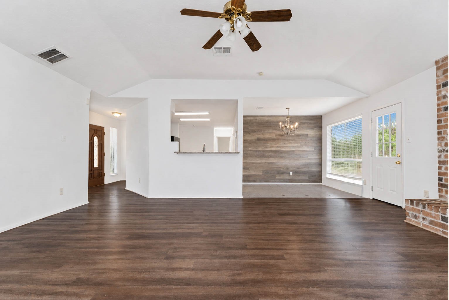 7251 Sonnet Glen Lane Property Photo 6