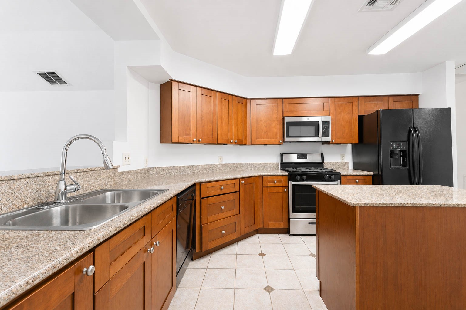 7251 Sonnet Glen Lane Property Photo 10