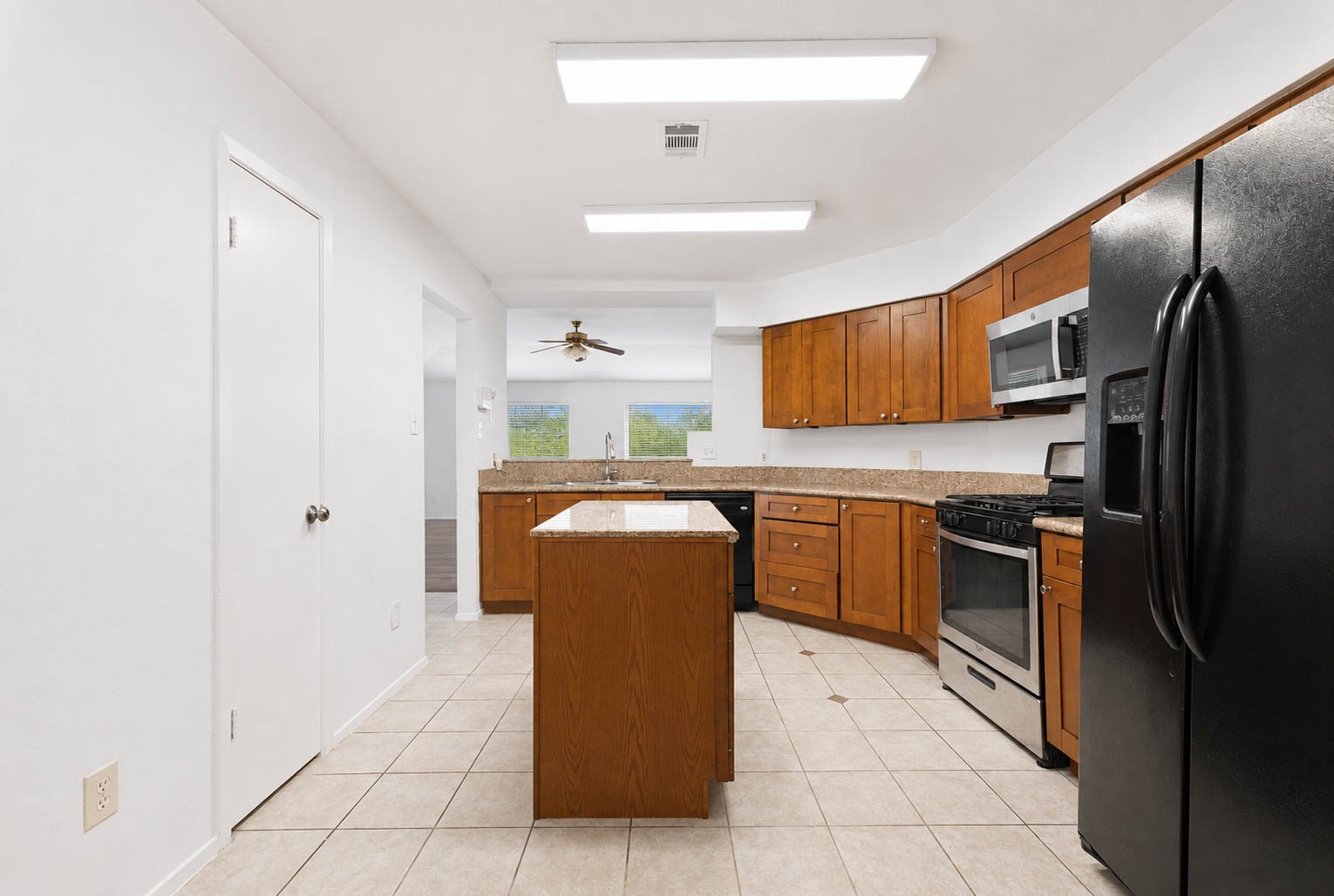 7251 Sonnet Glen Lane Property Photo 11