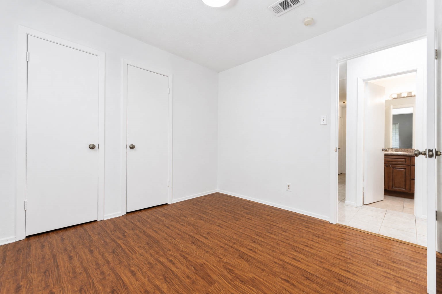 7251 Sonnet Glen Lane Property Photo 12