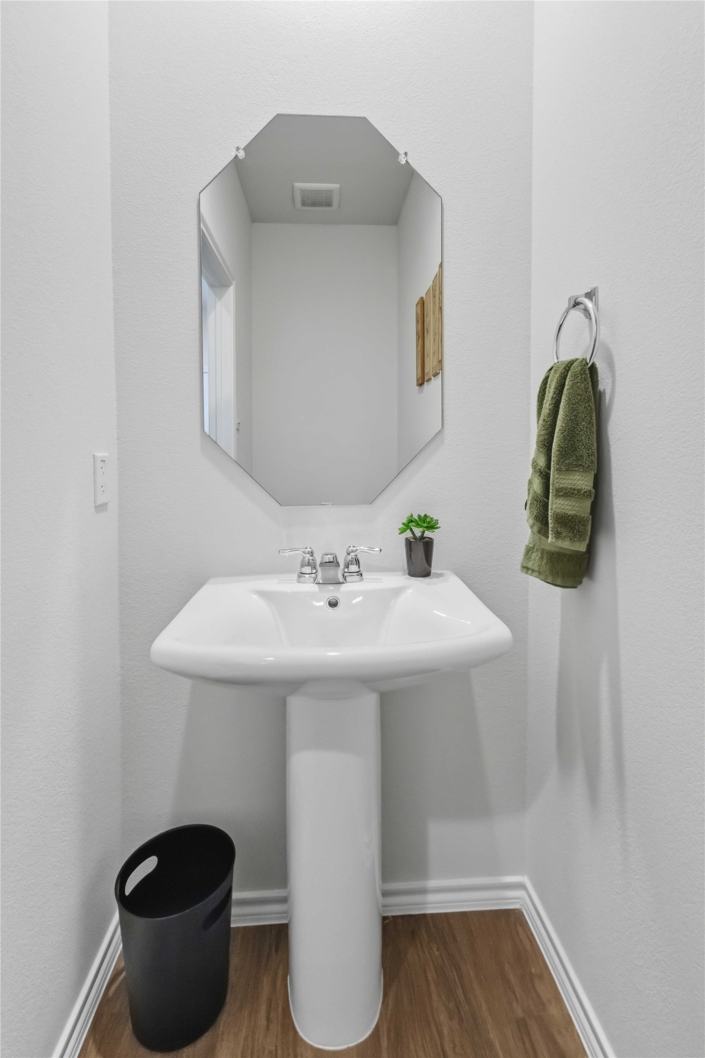 6020 Holly Spring Road E Property Photo 14