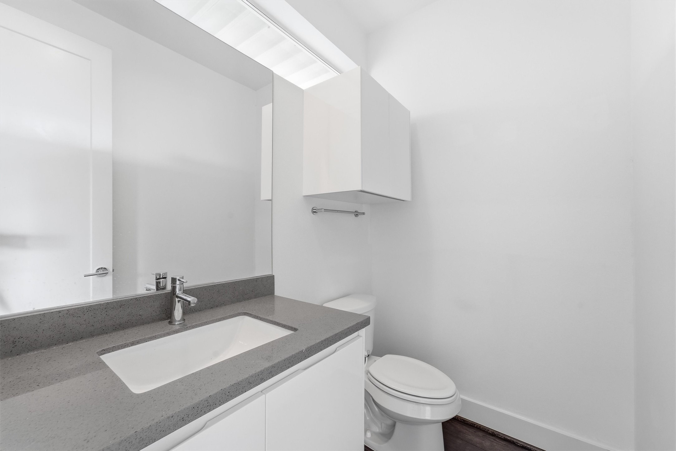1155 W 17th Street Property Photo 10