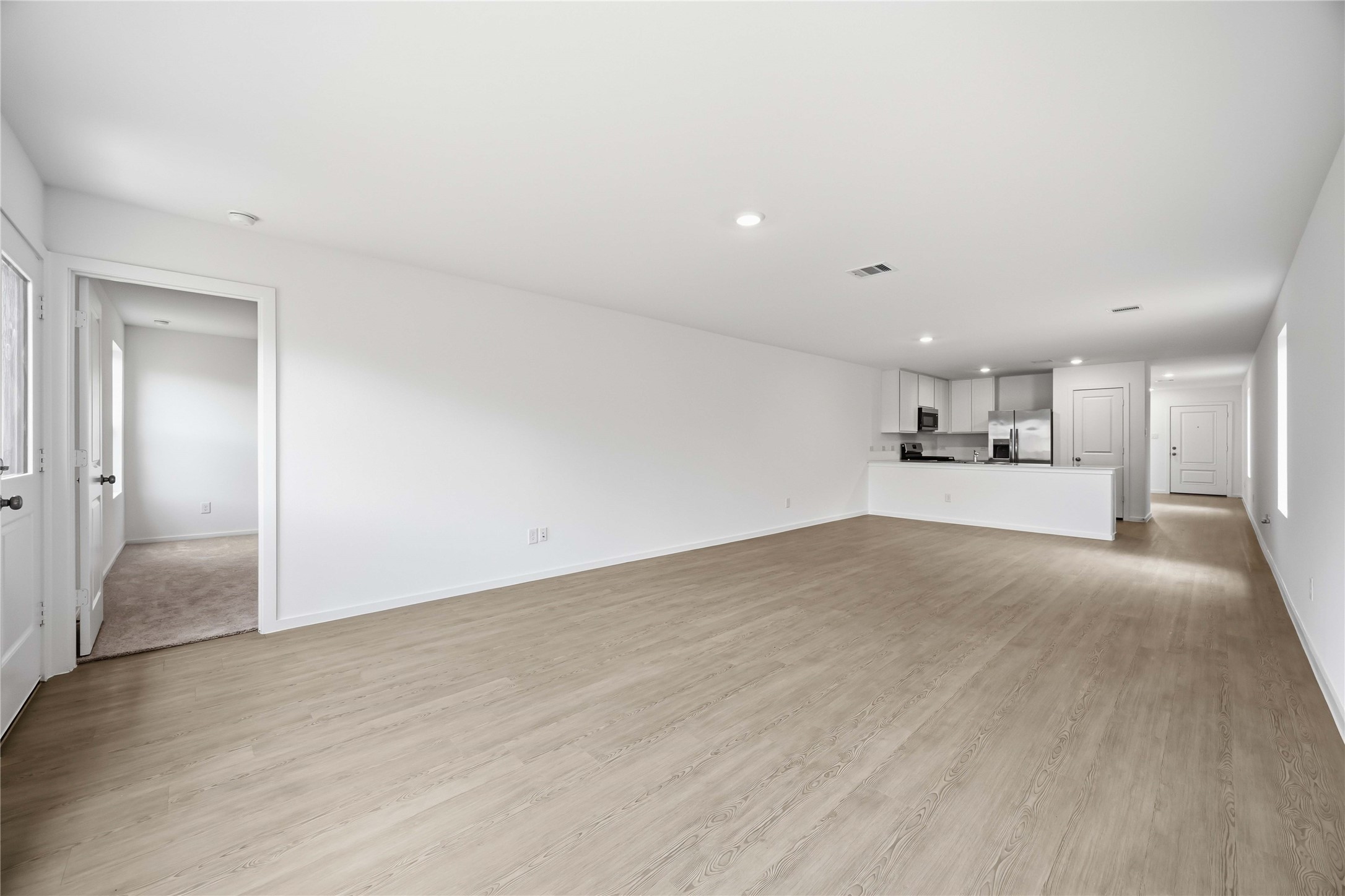 16842 Spotted Oak Drive Property Photo 8