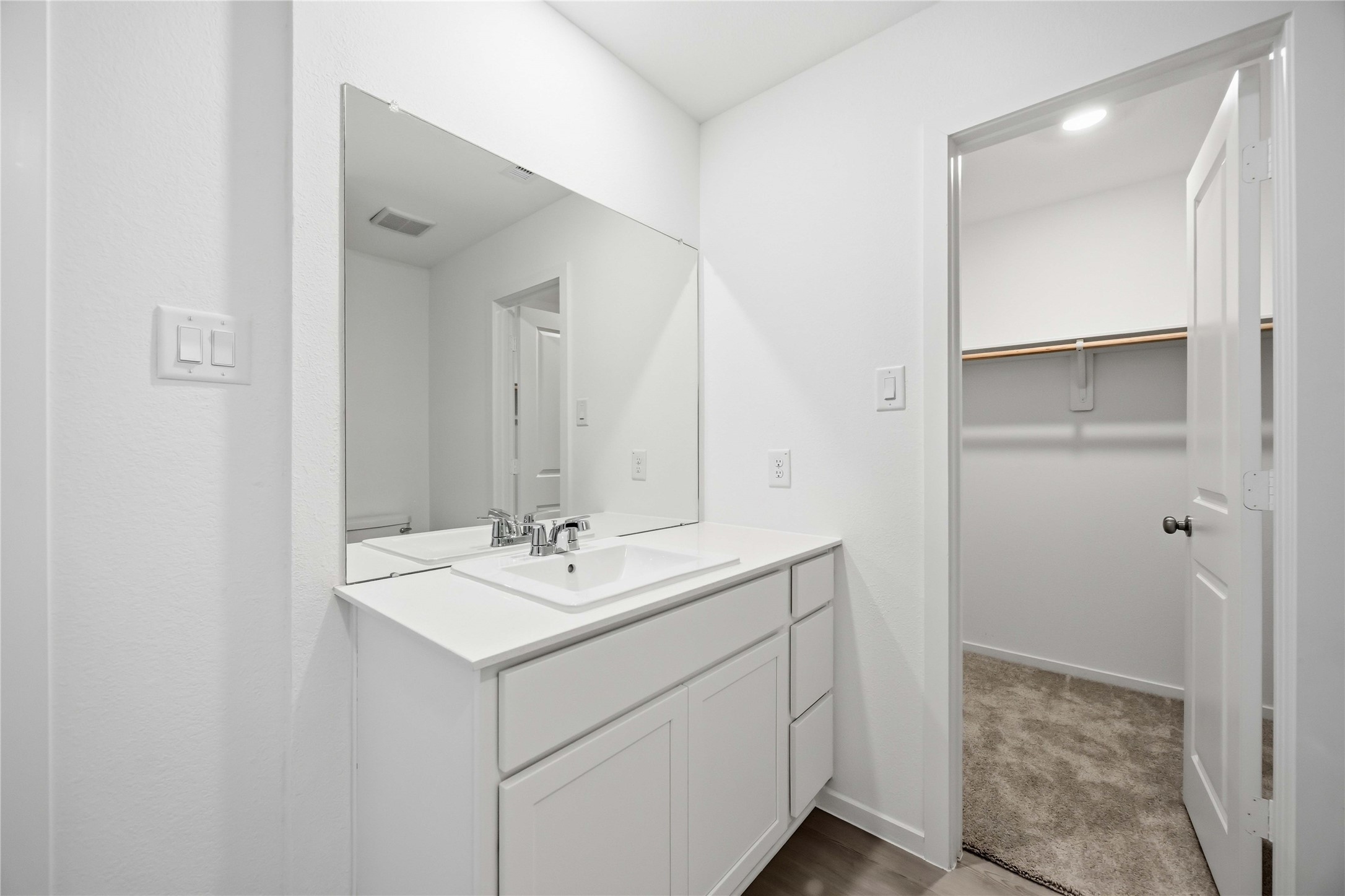 16842 Spotted Oak Drive Property Photo 25