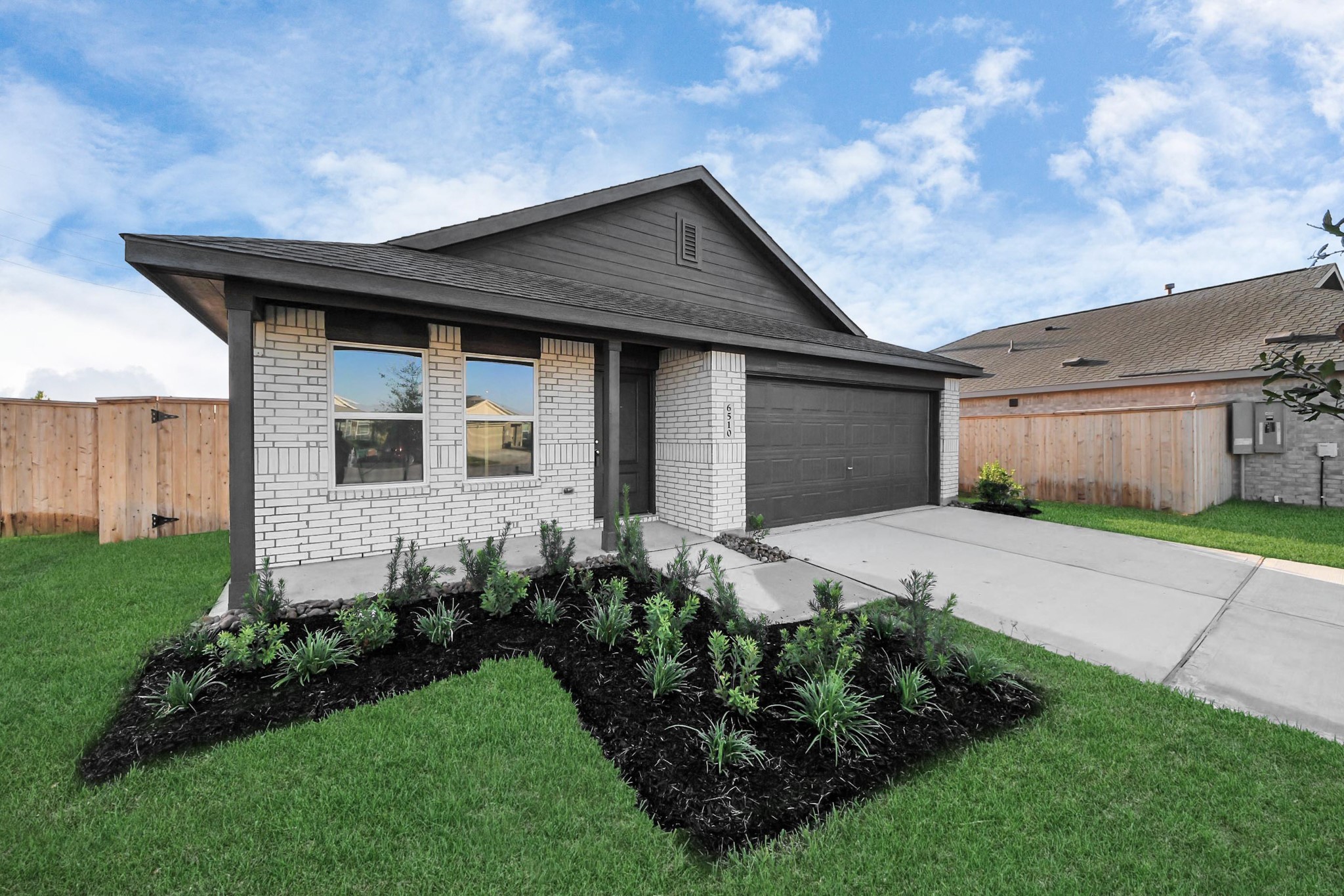 6510 Linden Leaf Dr Property Photo 1
