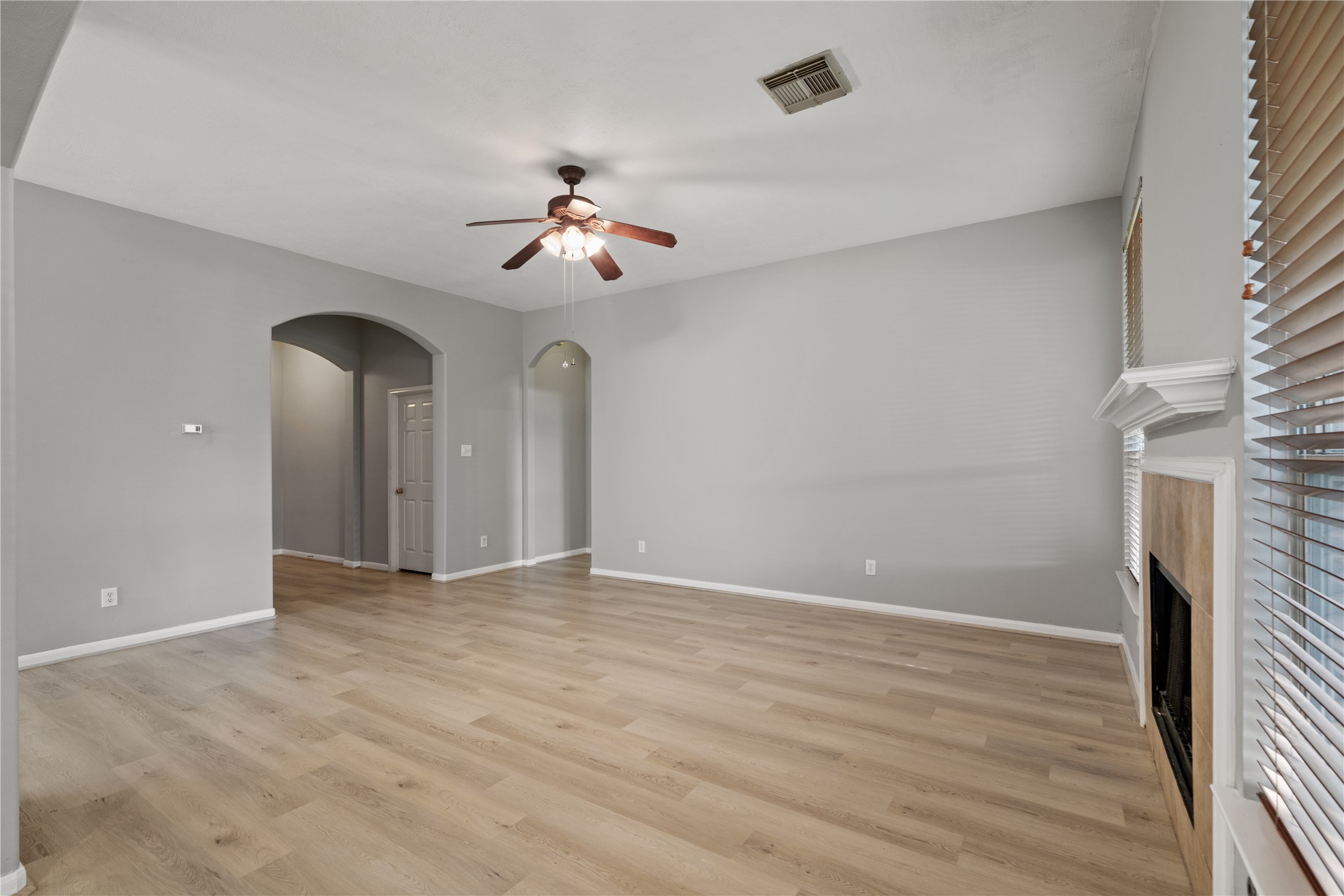 8806 Gas Light Village Drive Property Photo 11