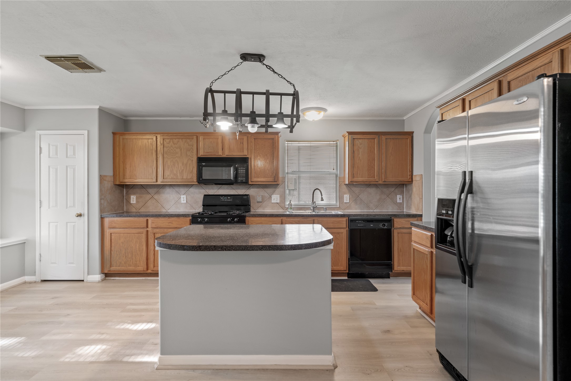 8806 Gas Light Village Drive Property Photo 16