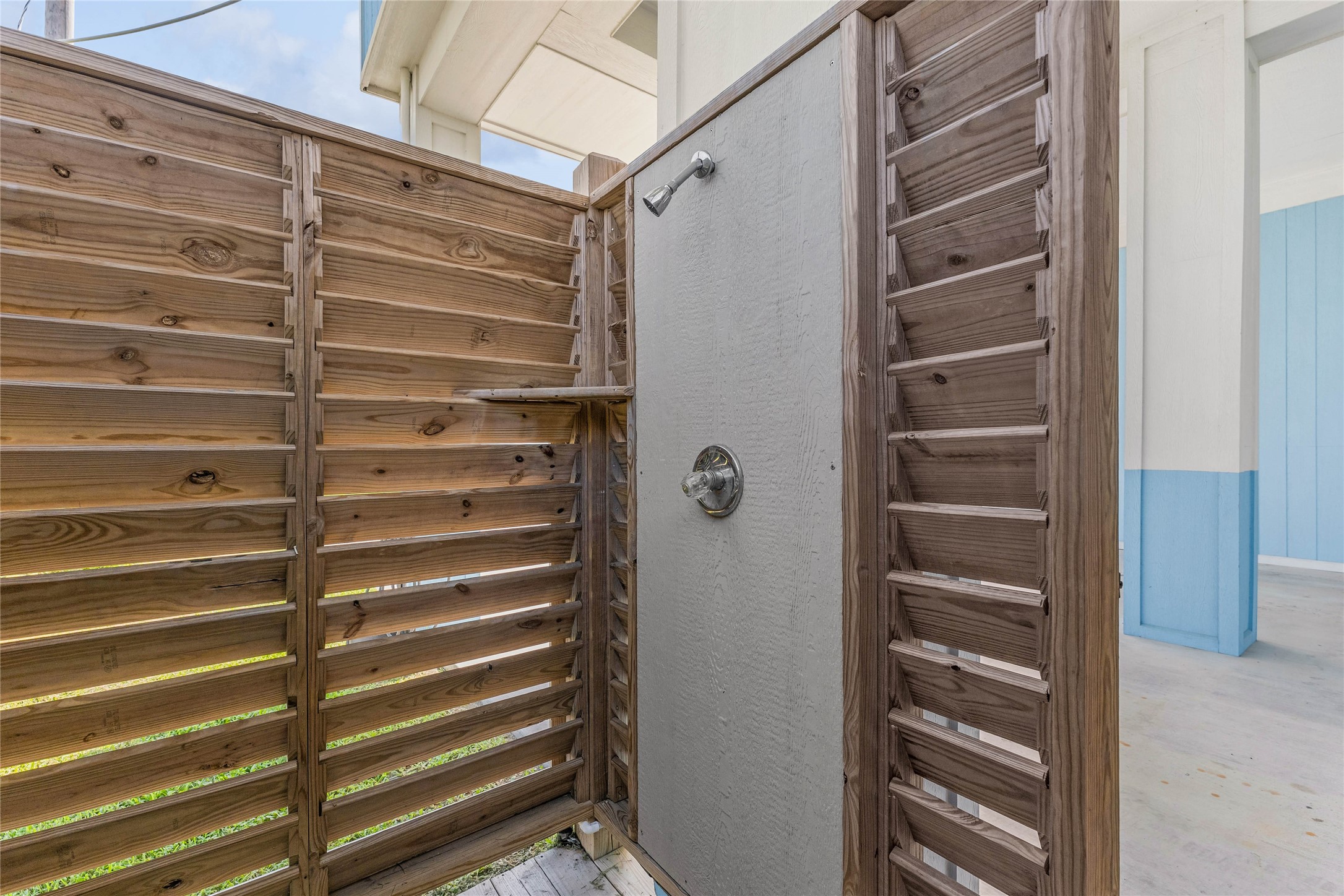 966 Mr G Property Photo 24