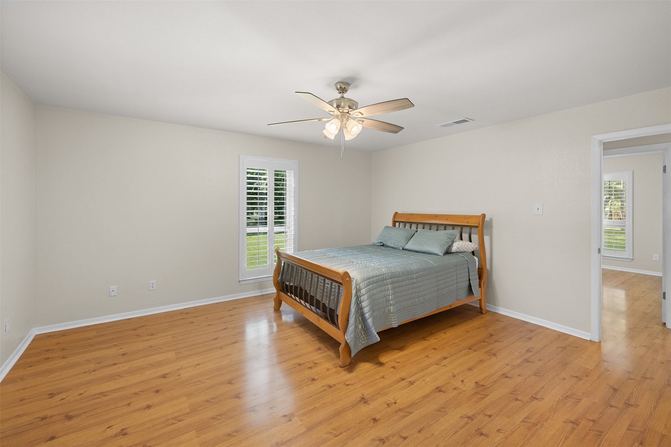 118 Deer Trail Property Photo 6