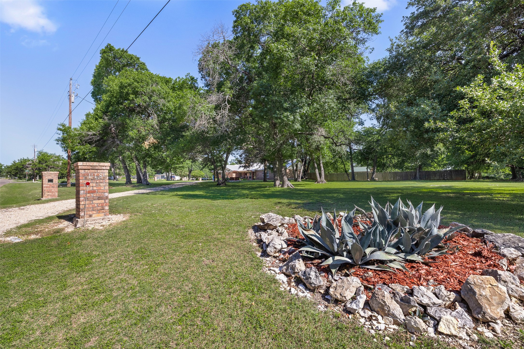 118 Deer Trail Property Photo 18