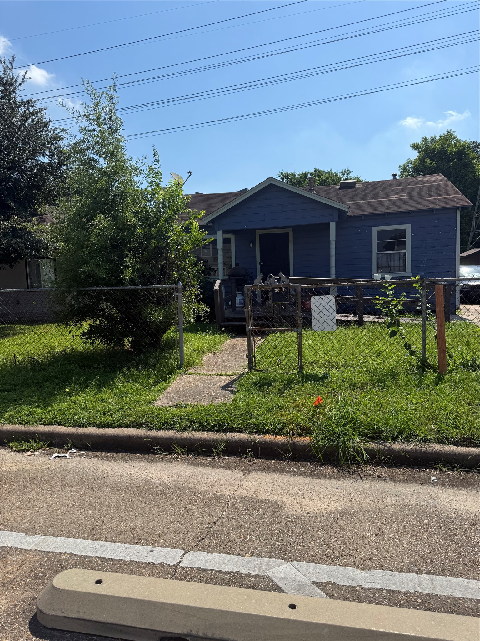 3814 Hardy Street Property Photo 1