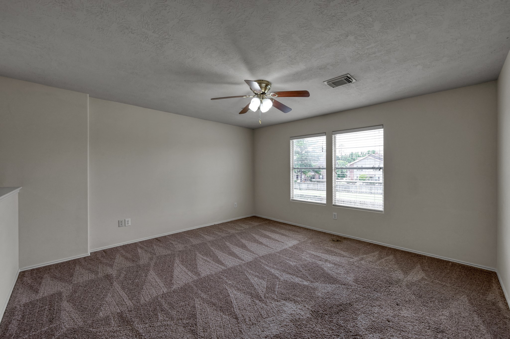 23919 Kingbriar Drive Property Photo 20