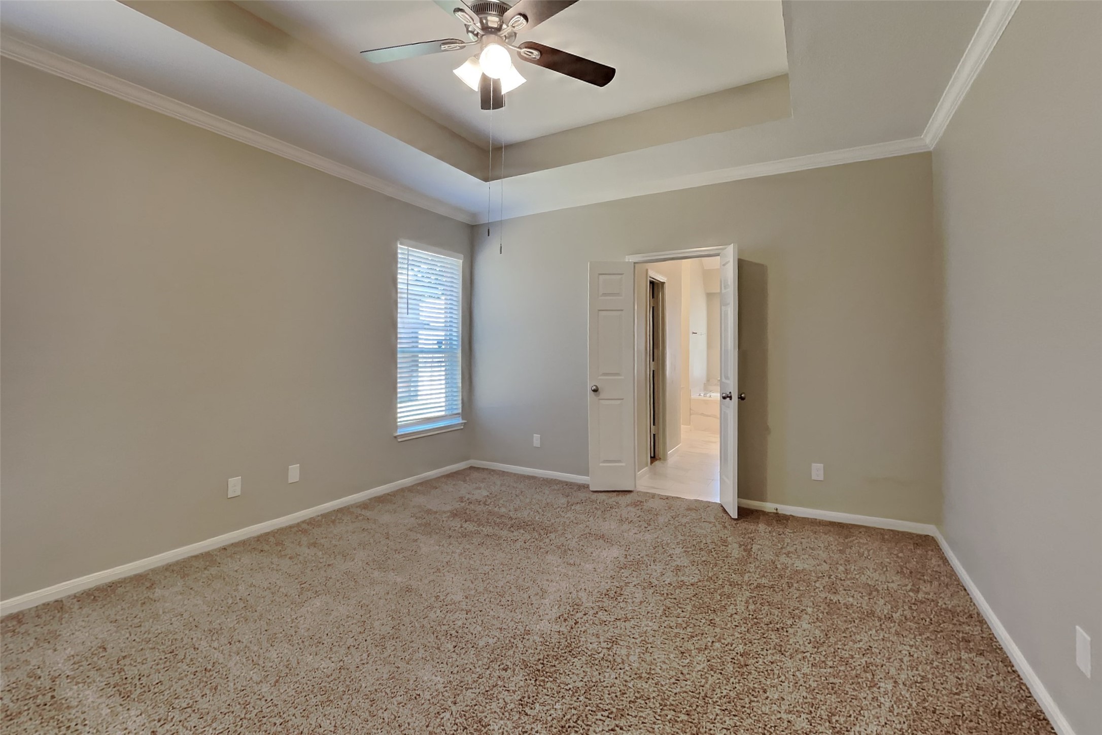 15610 Forest Run Drive Property Photo 8