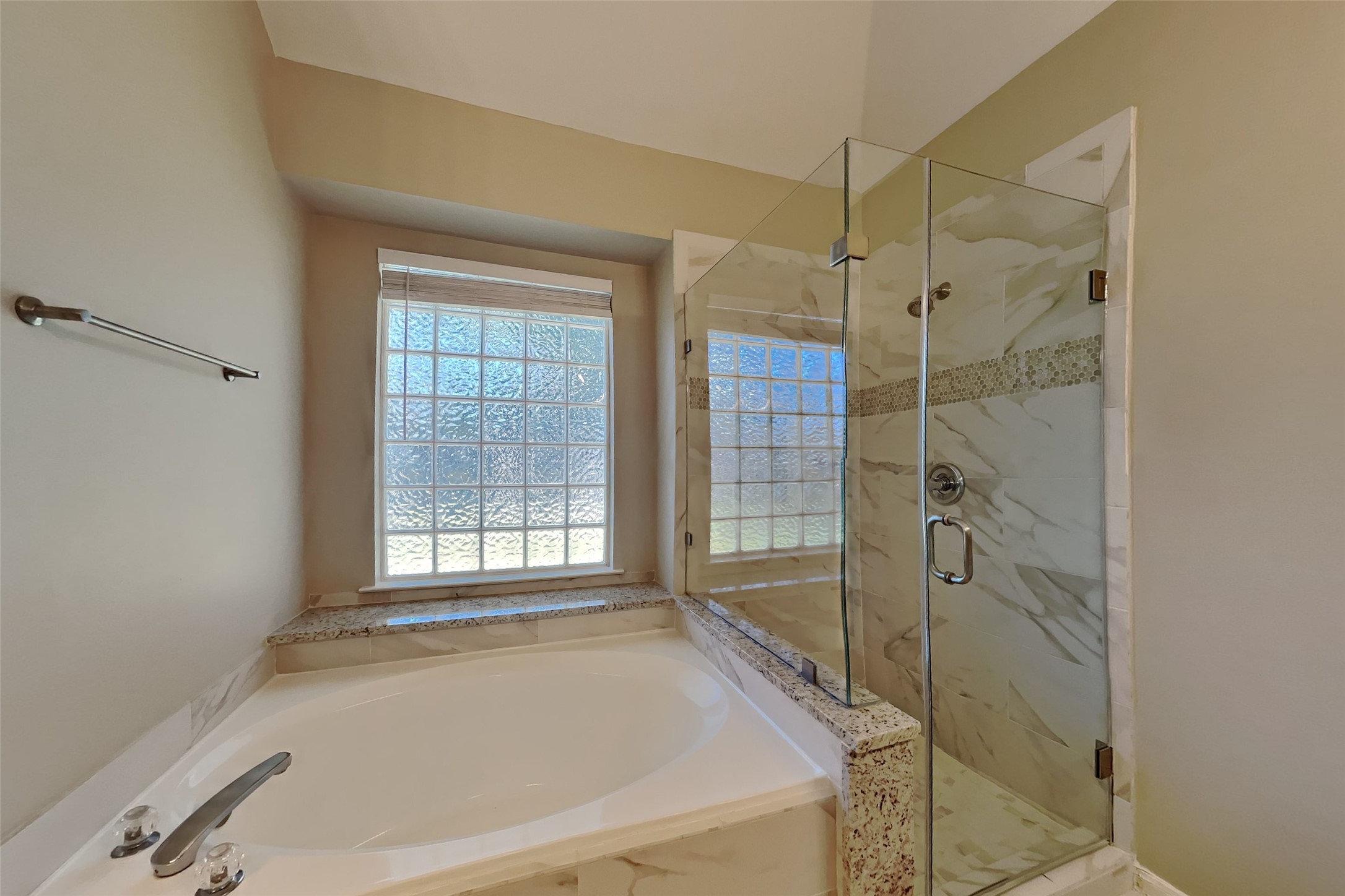 15610 Forest Run Drive Property Photo 10