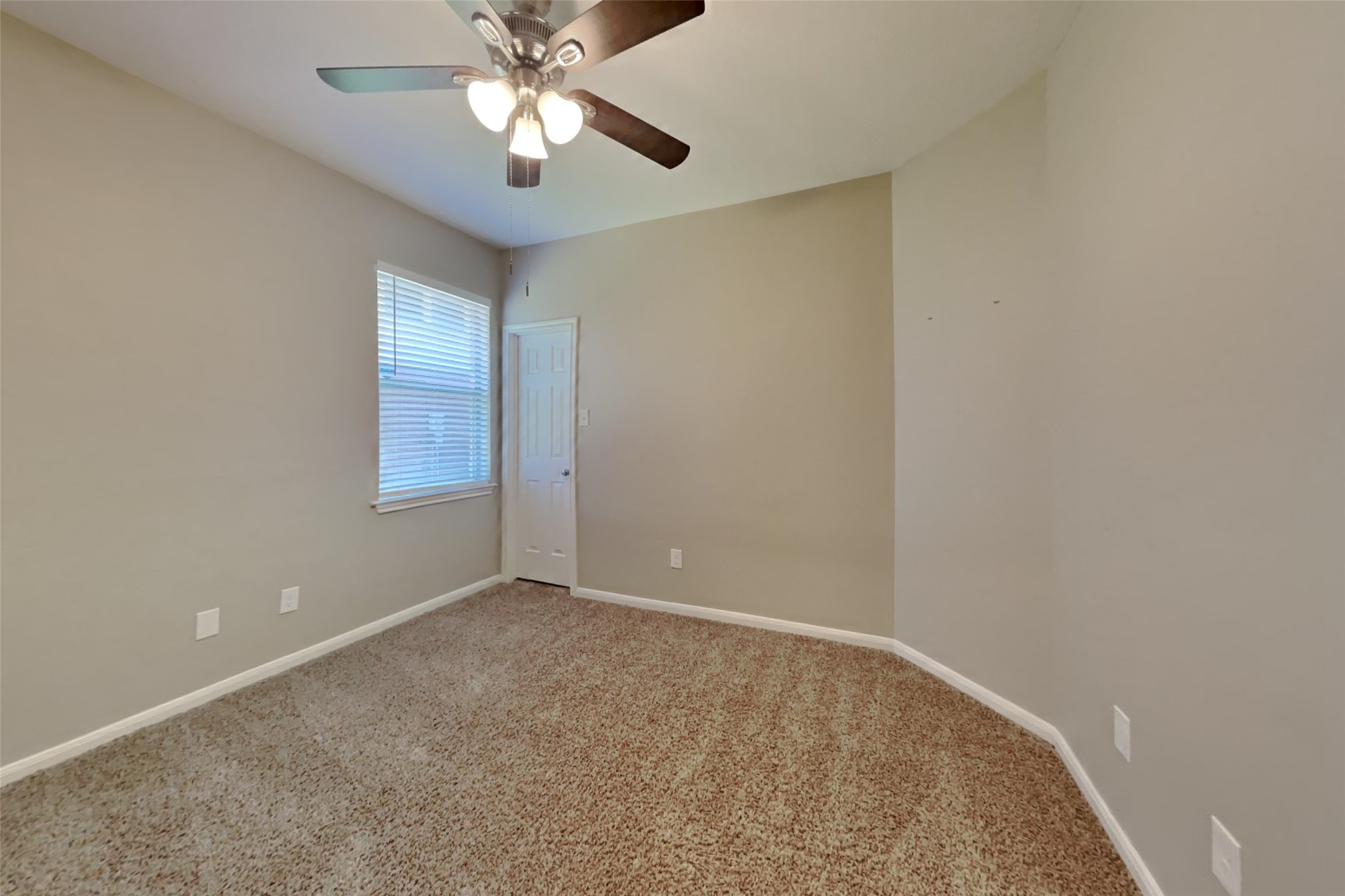 15610 Forest Run Drive Property Photo 13