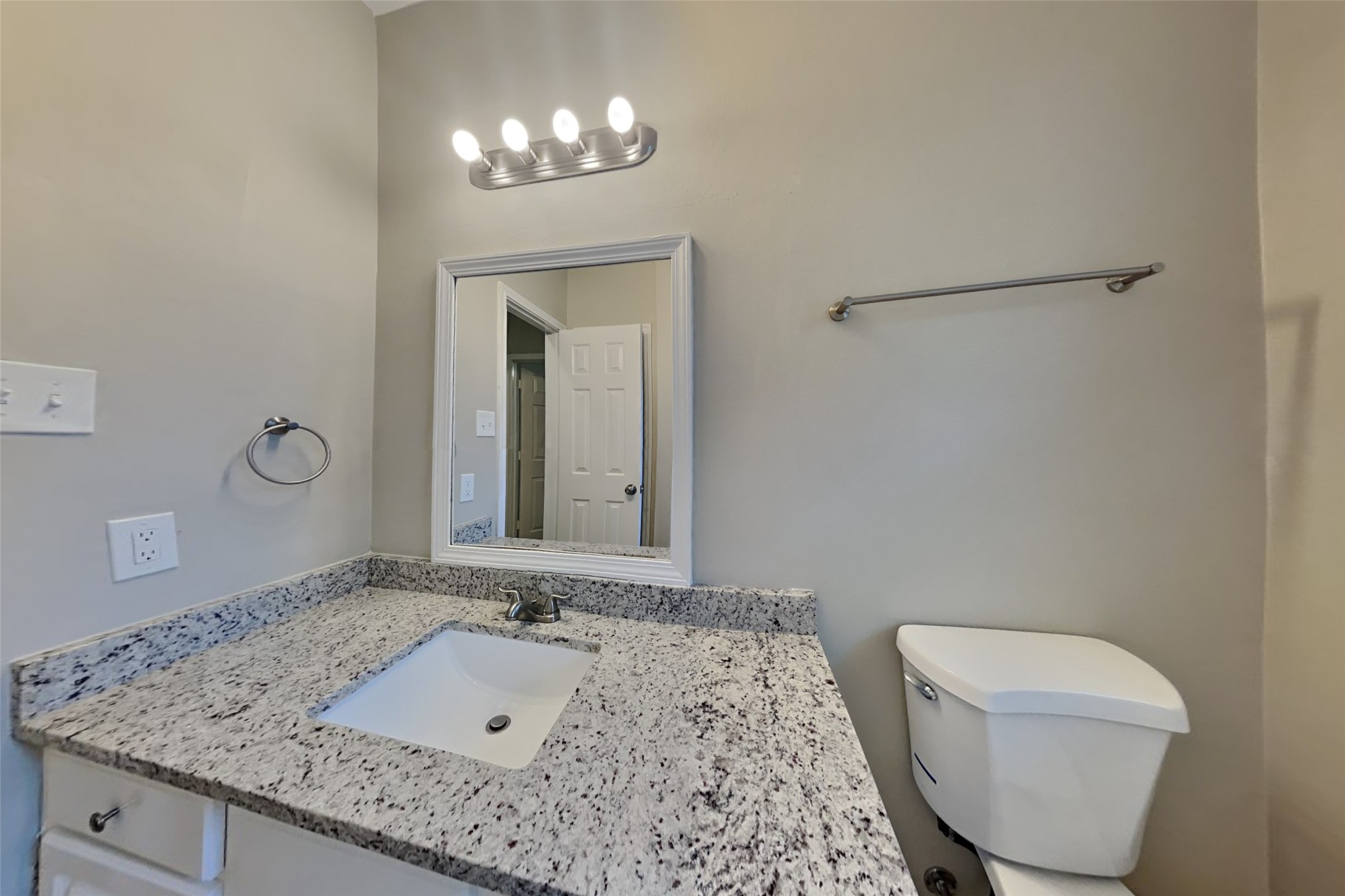 15610 Forest Run Drive Property Photo 14