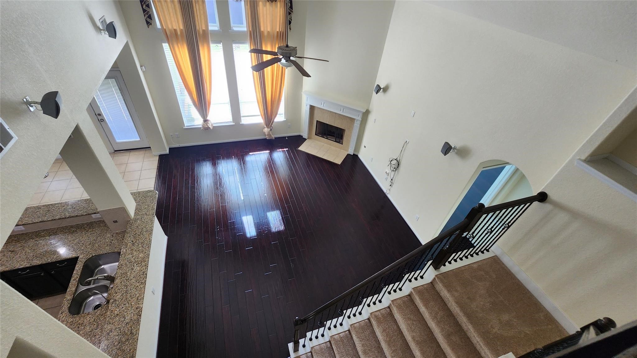 2318 Nashmor Drive Property Photo 4