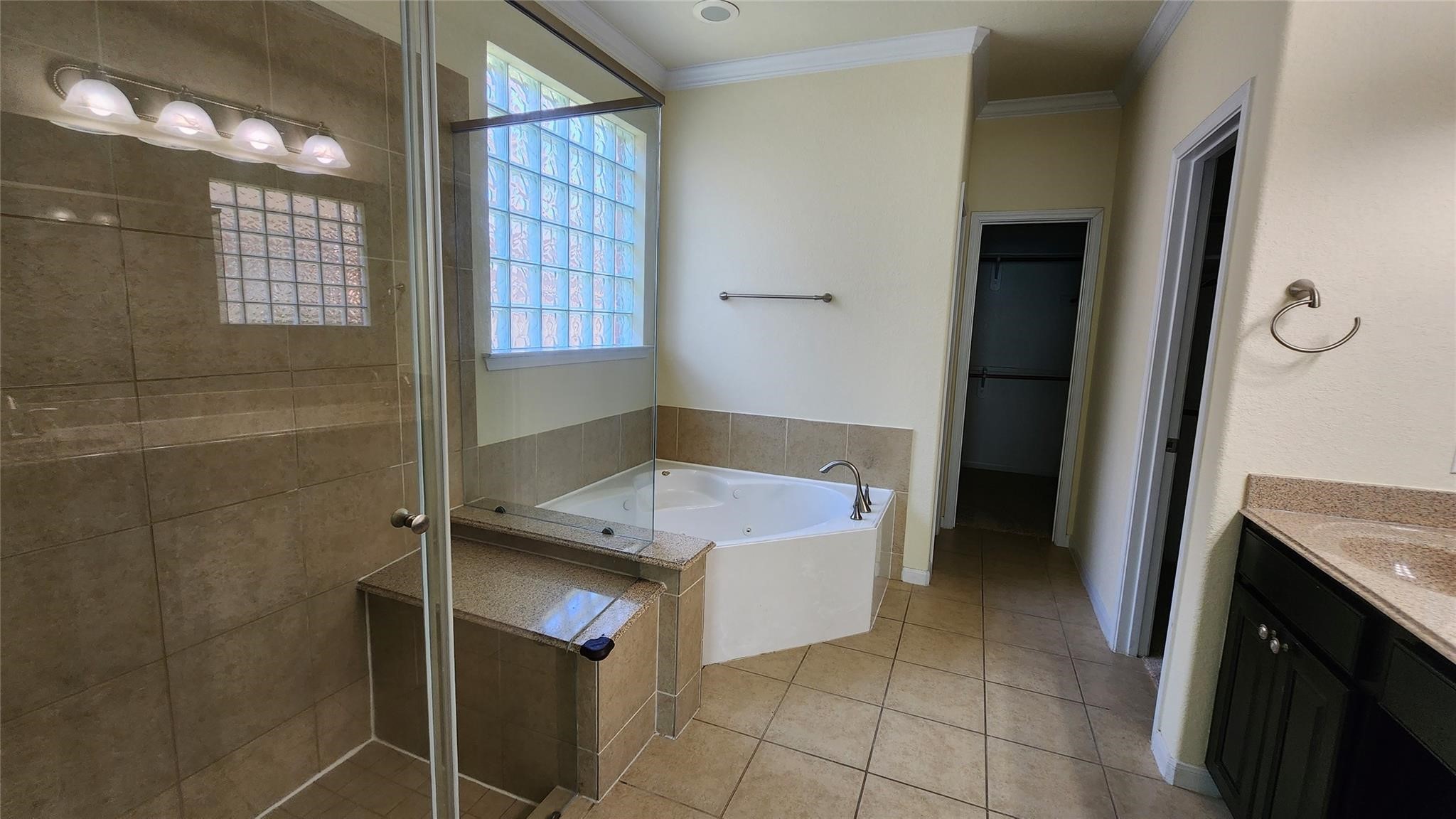 2318 Nashmor Drive Property Photo 19