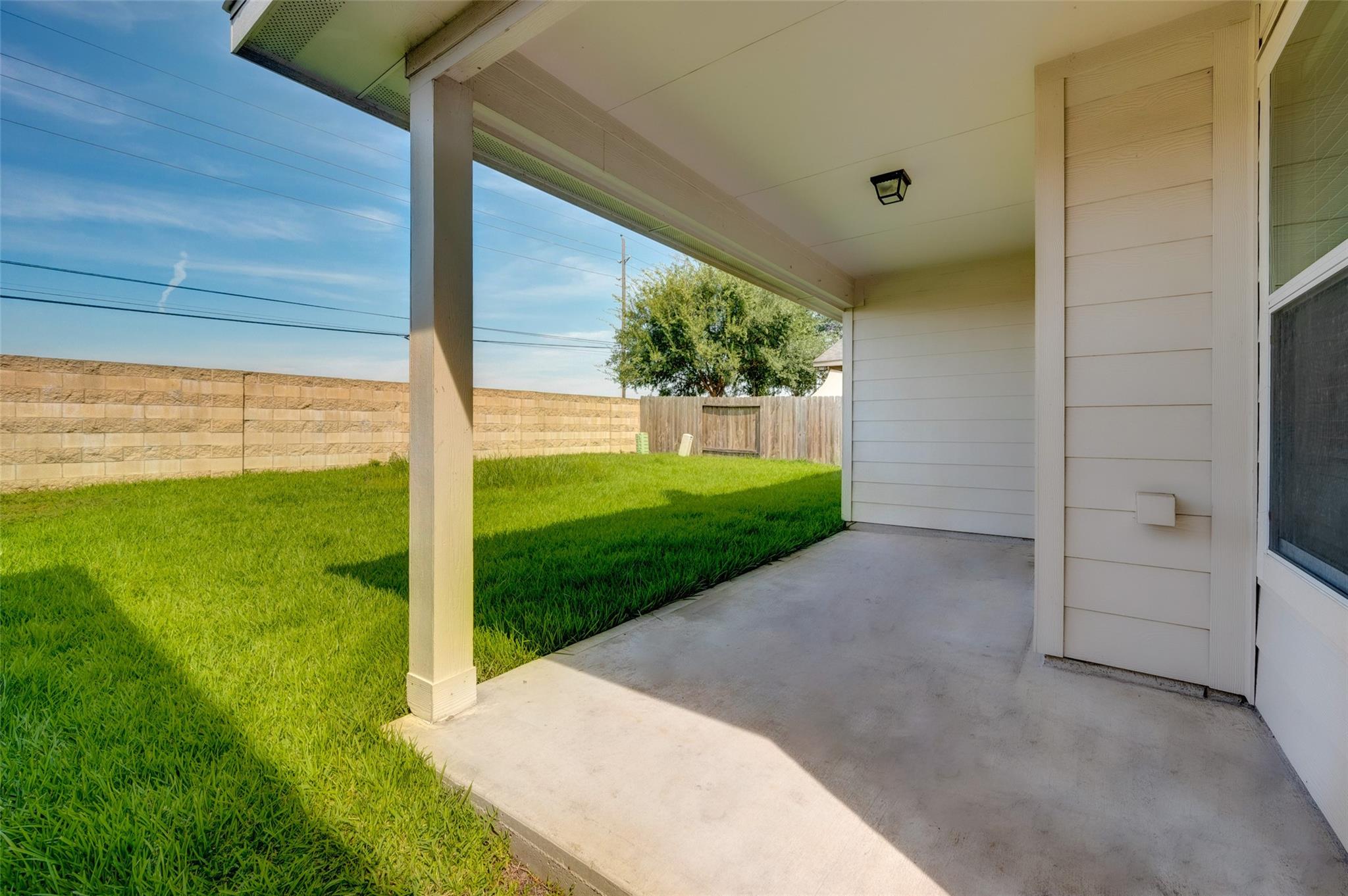 6430 Tea Tree Drive Property Photo 7