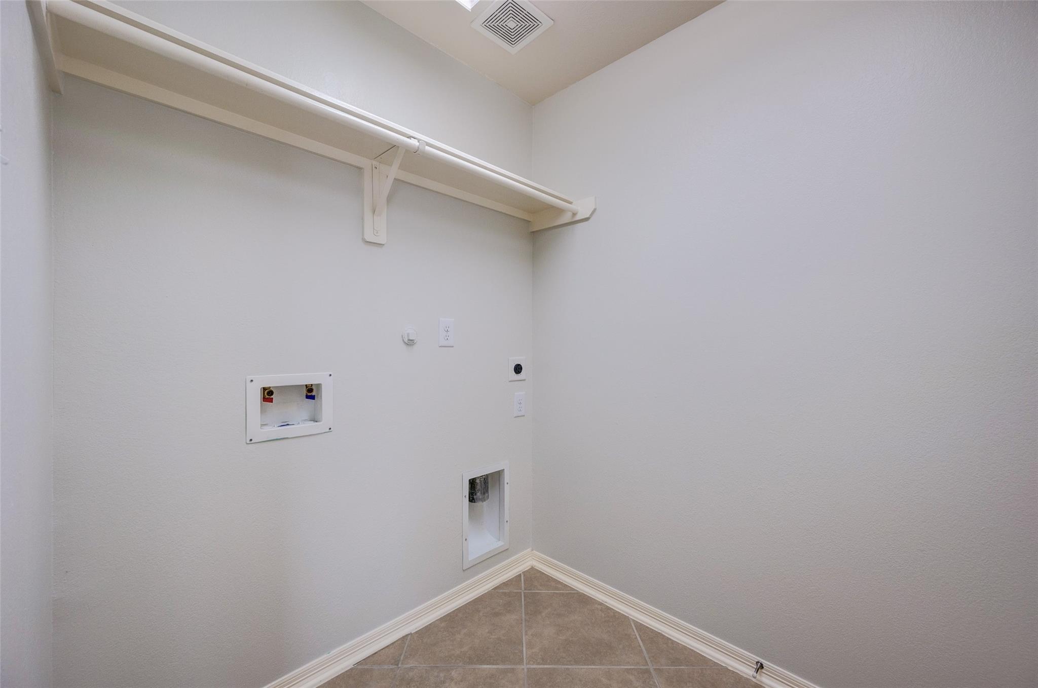 6430 Tea Tree Drive Property Photo 22