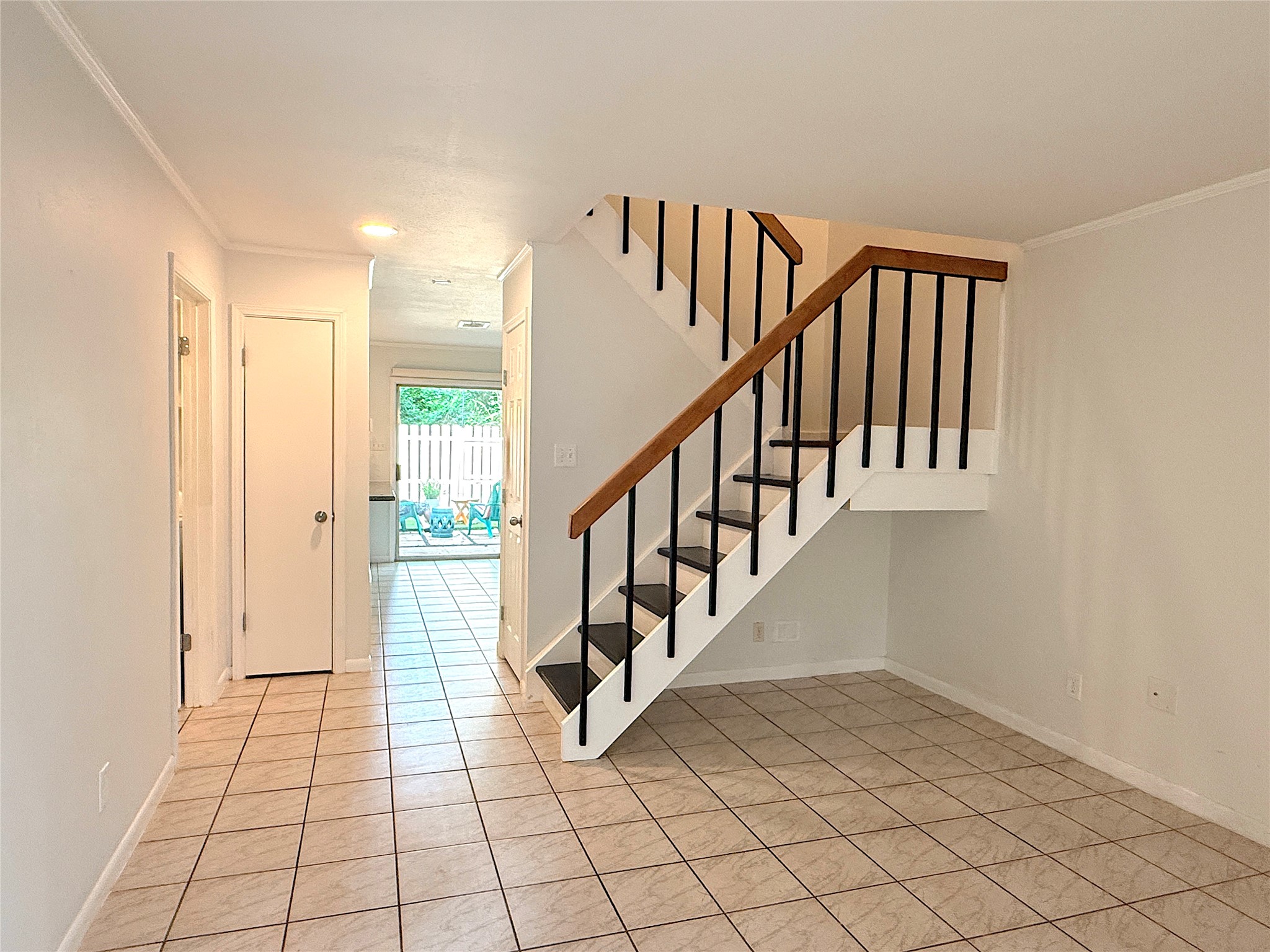 2429 W Settlers Way Property Photo 6