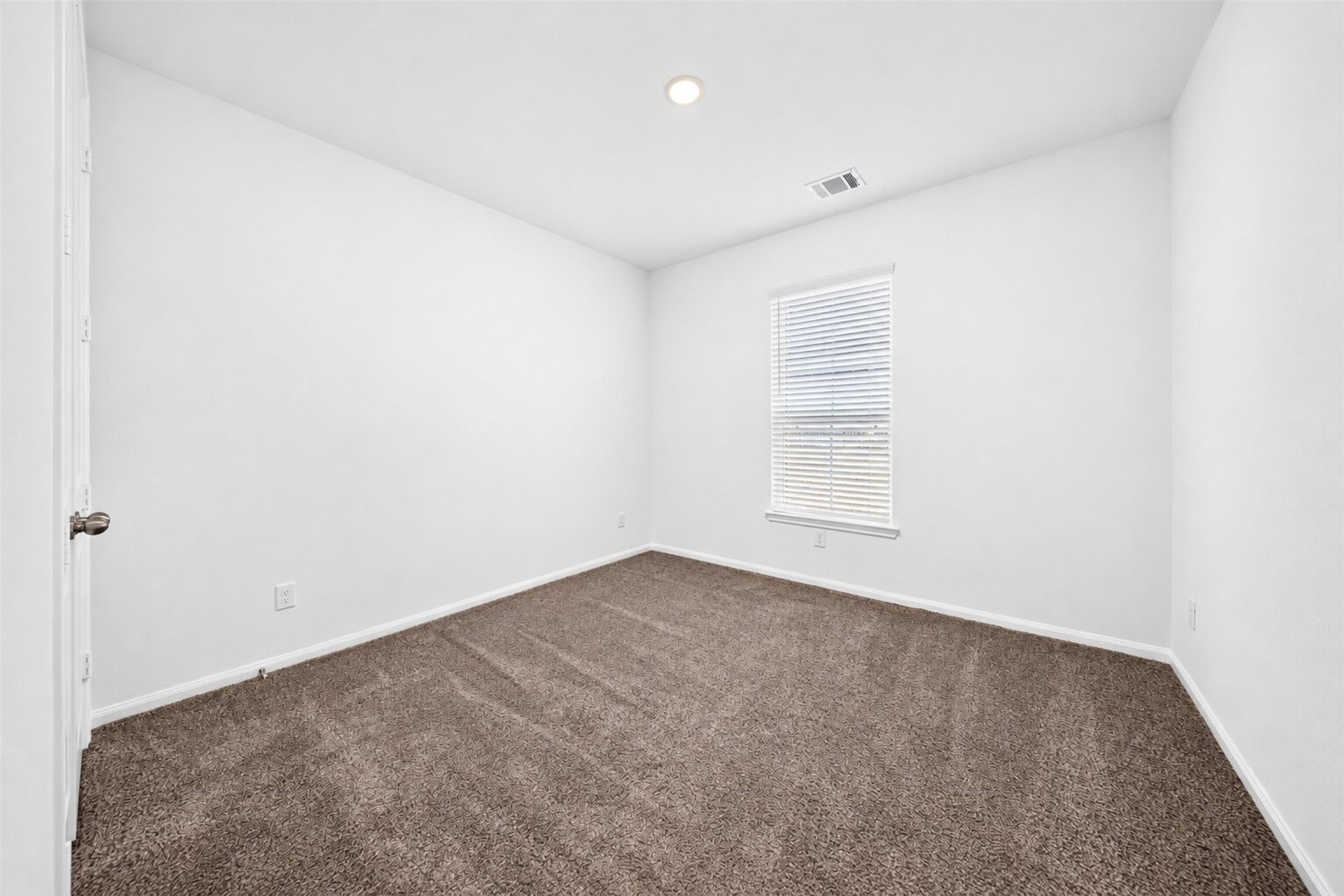 3007 Sand Drive Property Photo 9