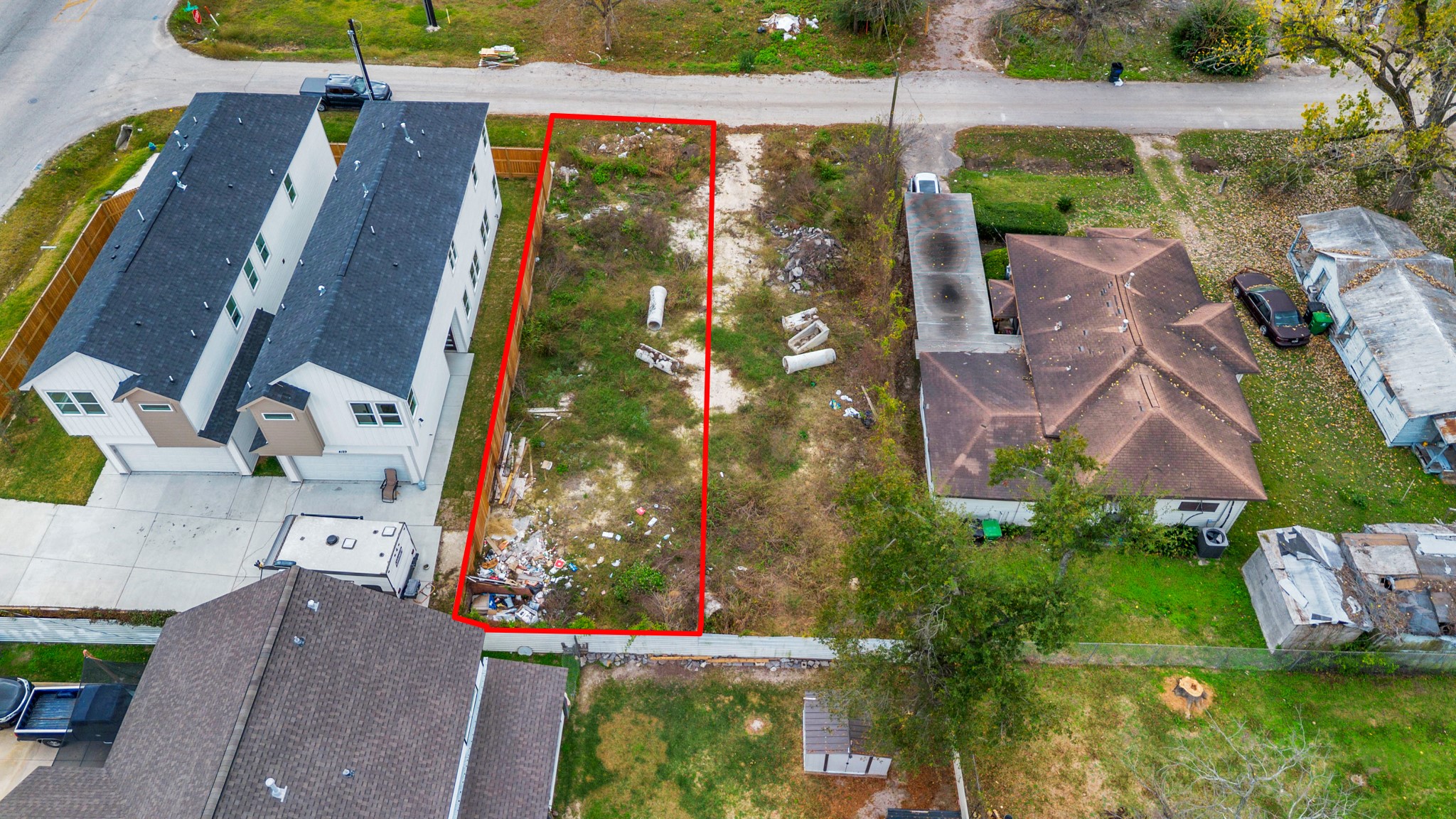 4125 E Toliver St Property Photo 2
