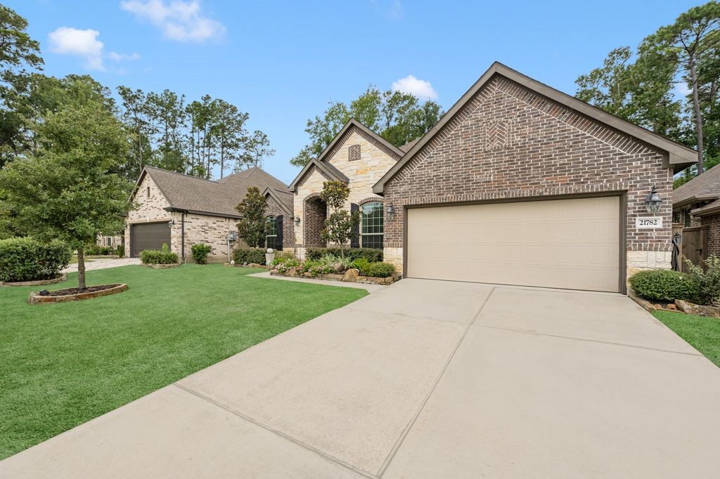 21782 Brazos Bend Boulevard Property Photo 4