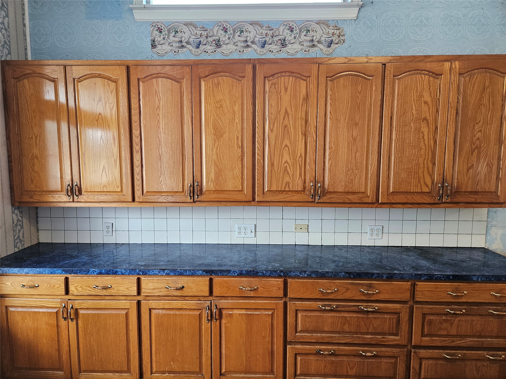 716 Dogwood Street Property Photo 9