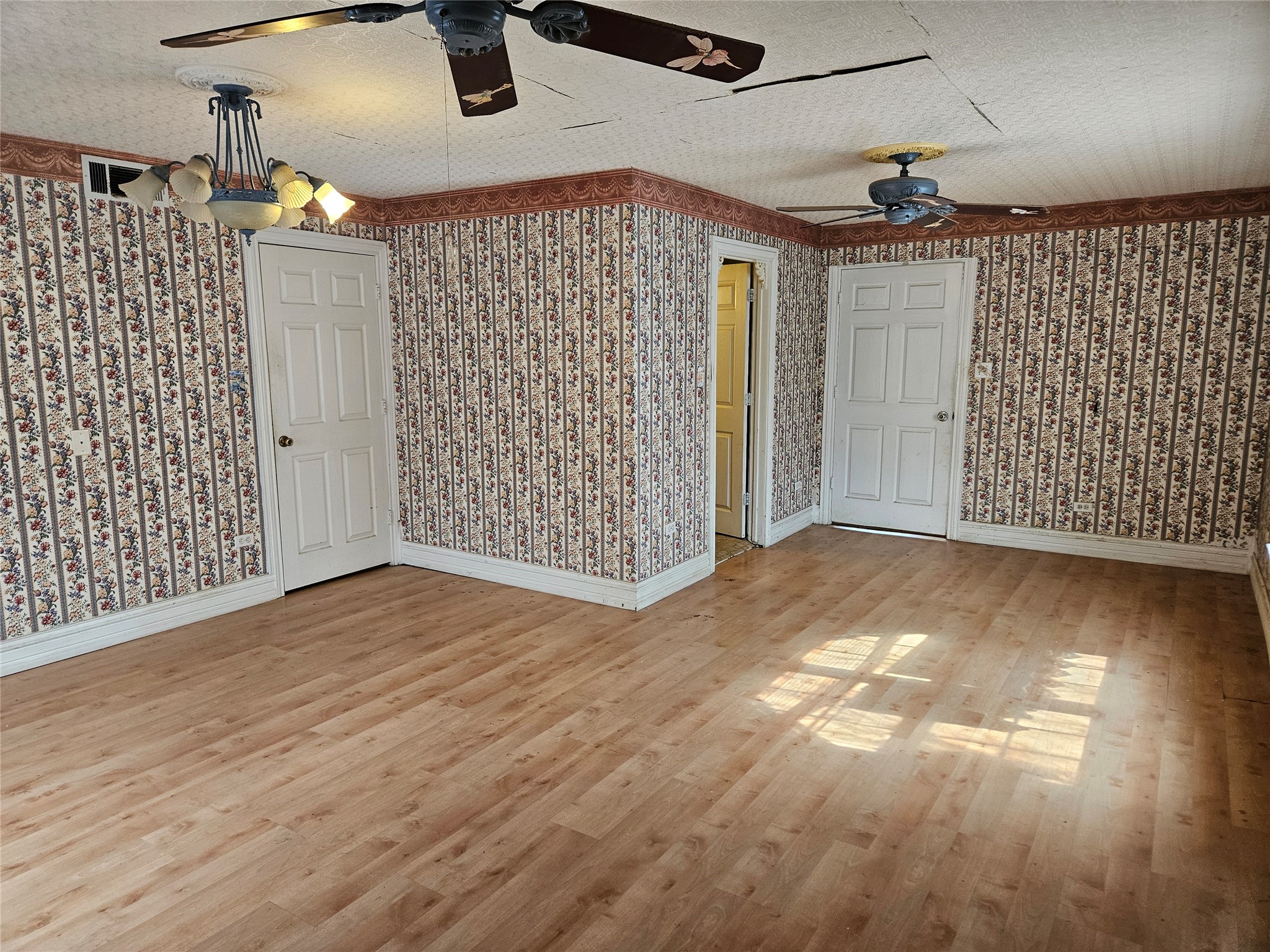 716 Dogwood Street Property Photo 34