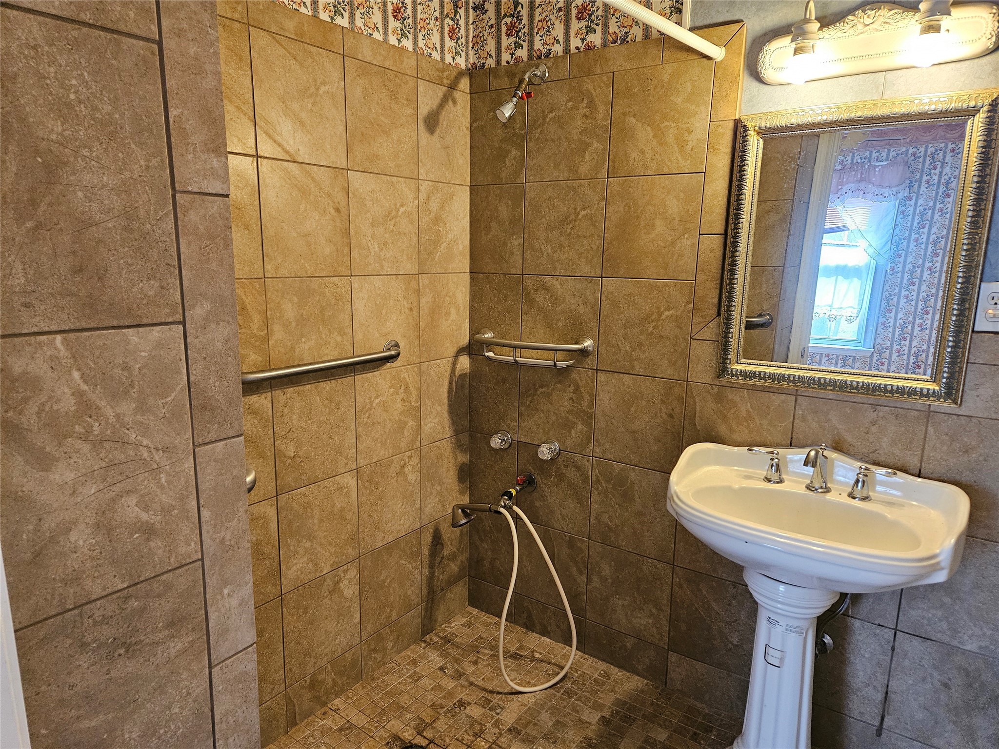 716 Dogwood Street Property Photo 35