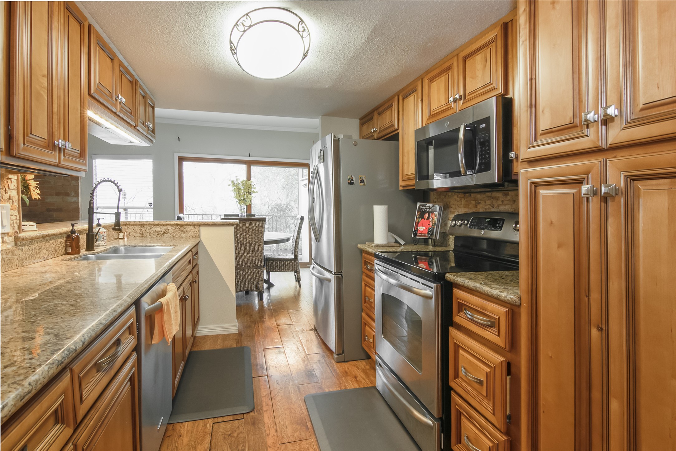 1802 Stoney Brook Drive 104 Property Photo 14