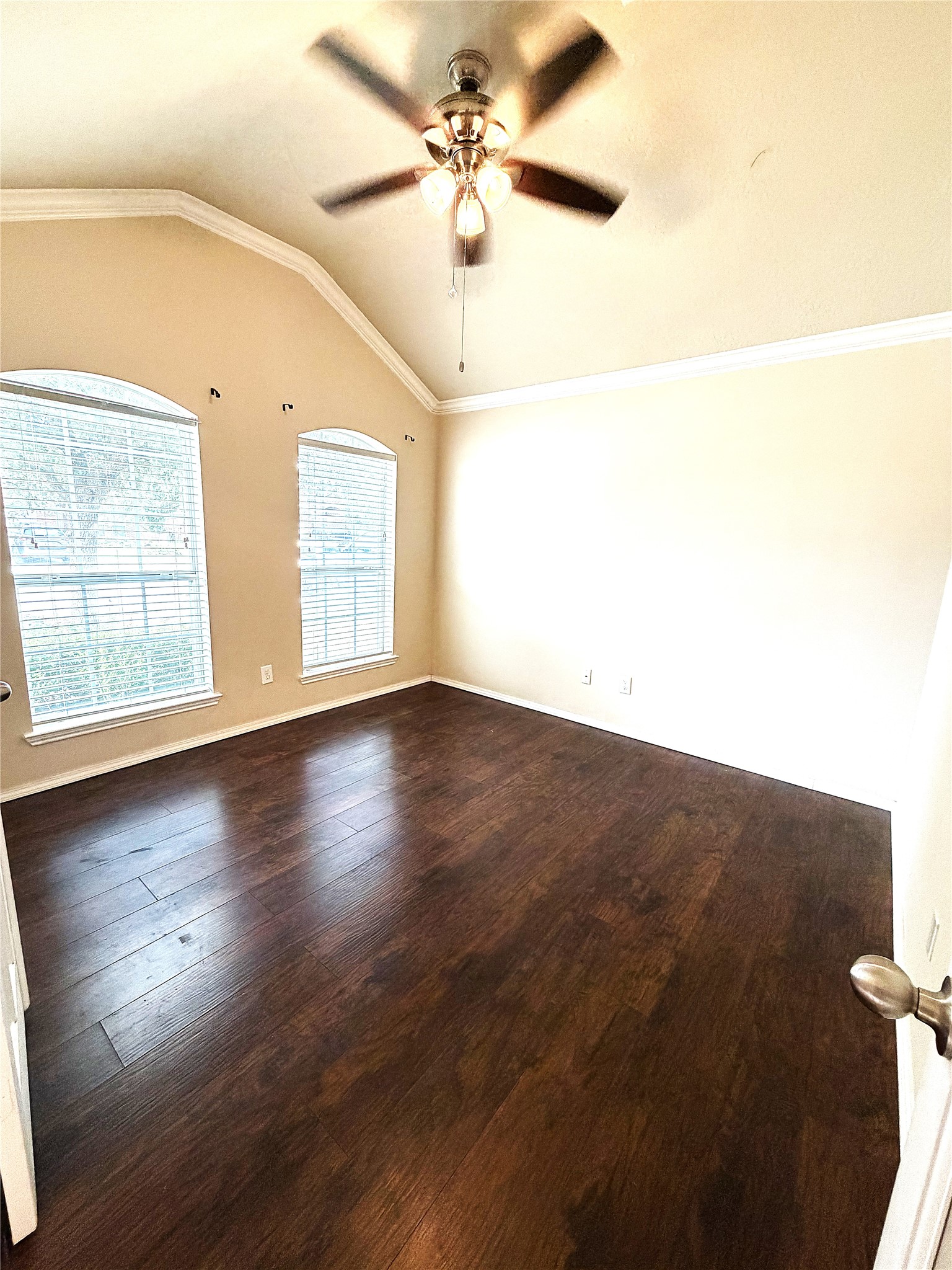 21506 Rose Mill Drive Property Photo 4