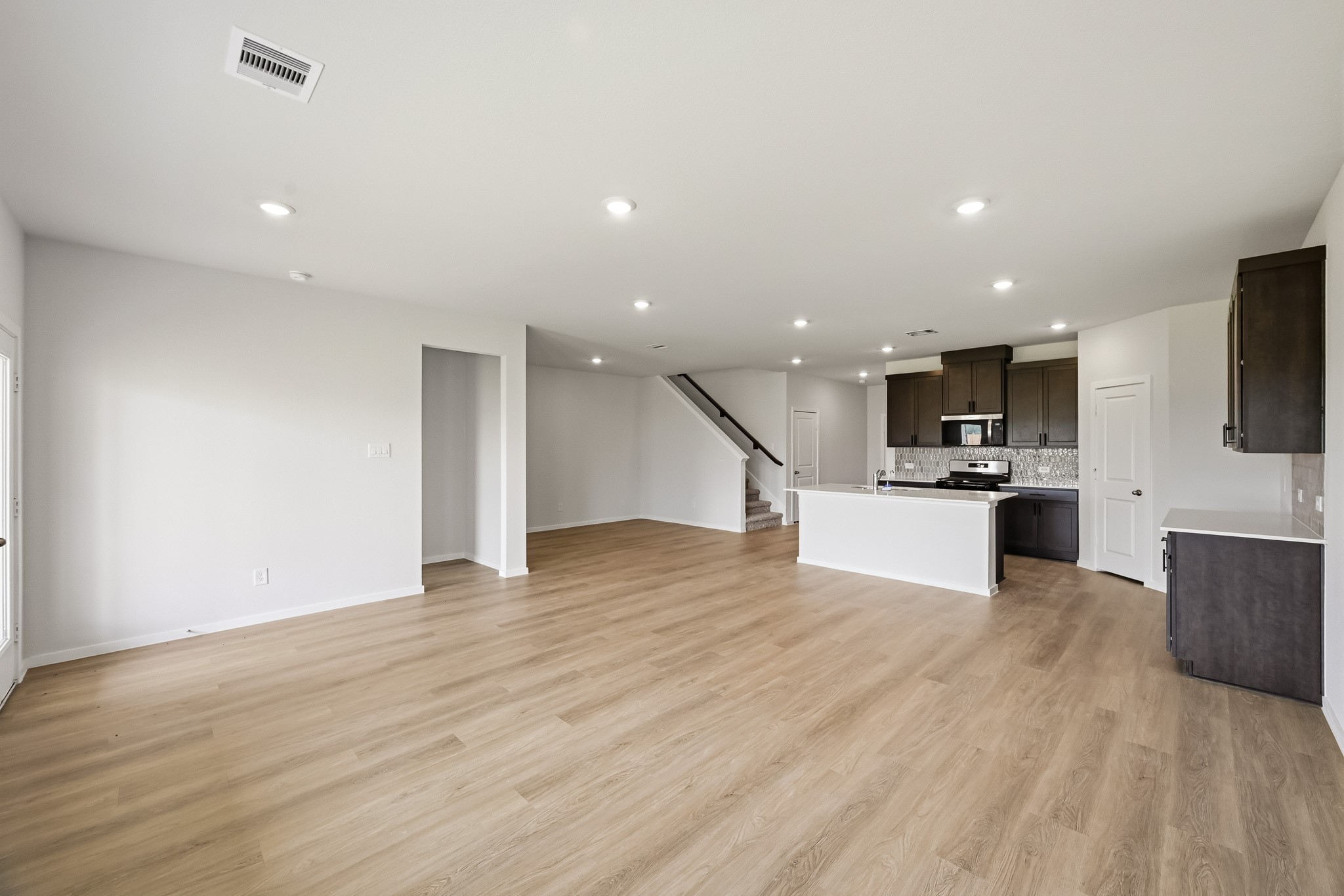 304 Tall Birch Lane Property Photo 4