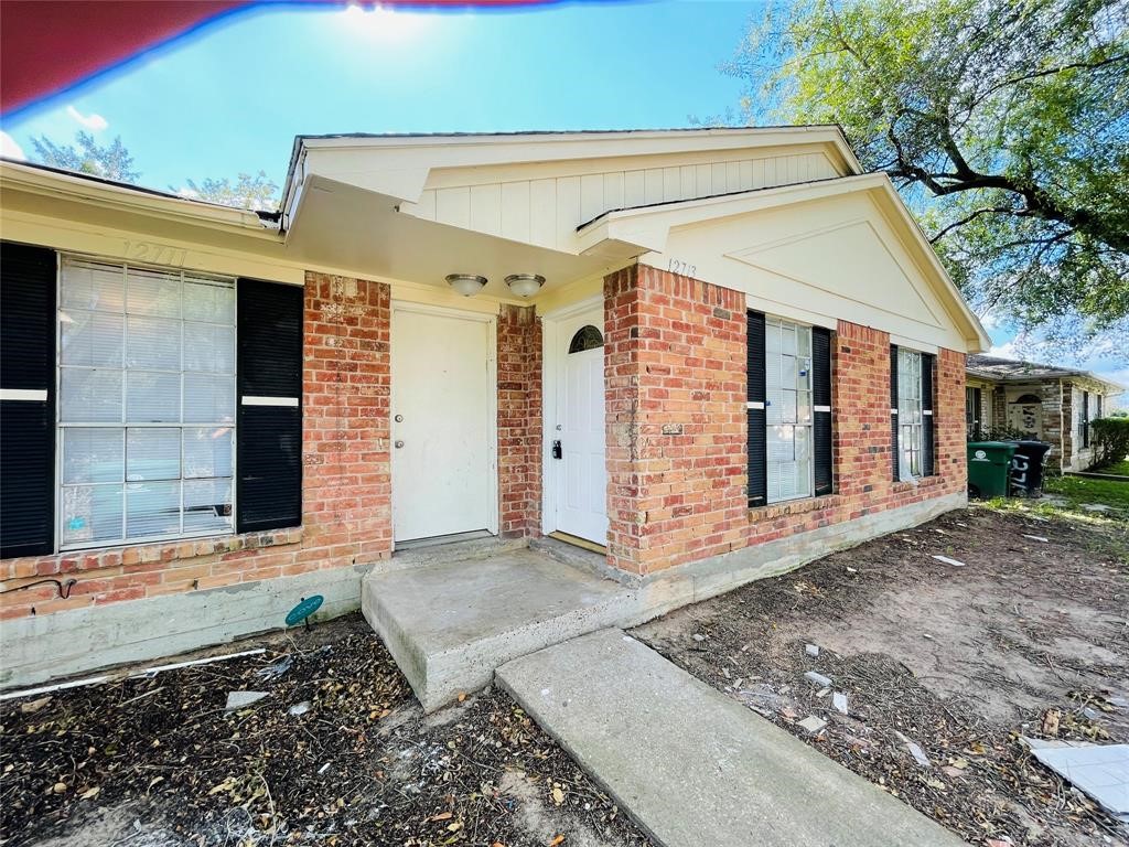 12713 Lima Drive Property Photo 3